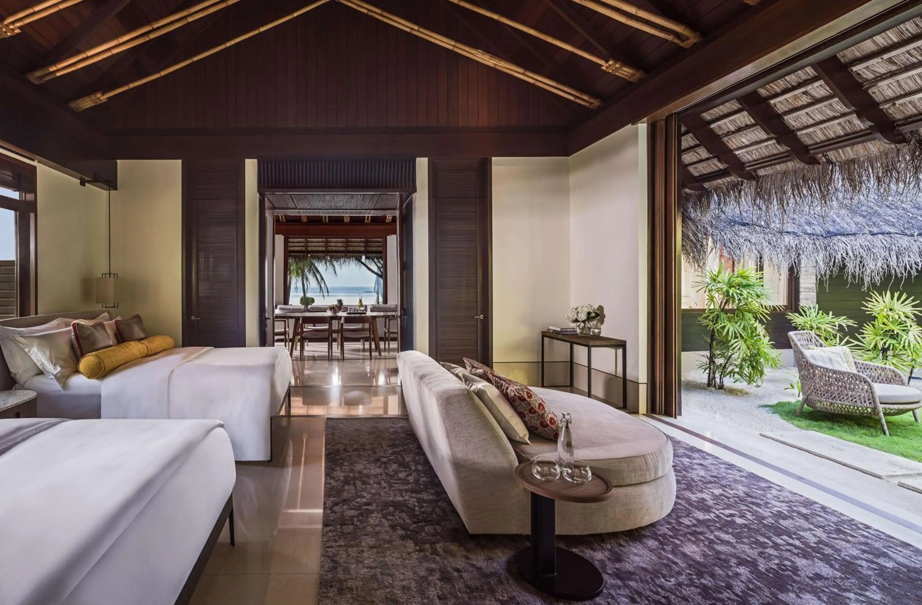Bedroom in One&Only Reethi Rah