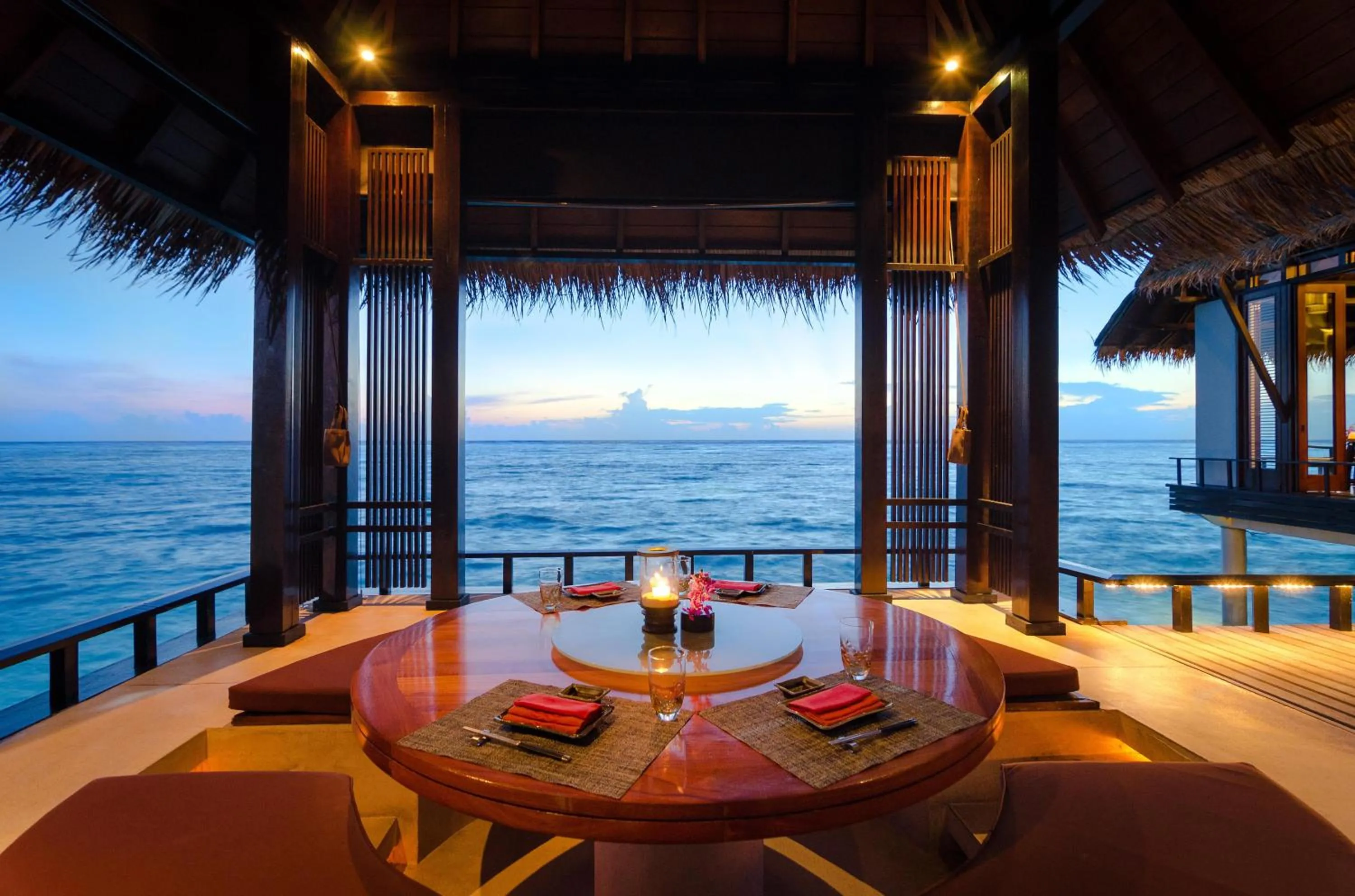Restaurant/places to eat in One&Only Reethi Rah