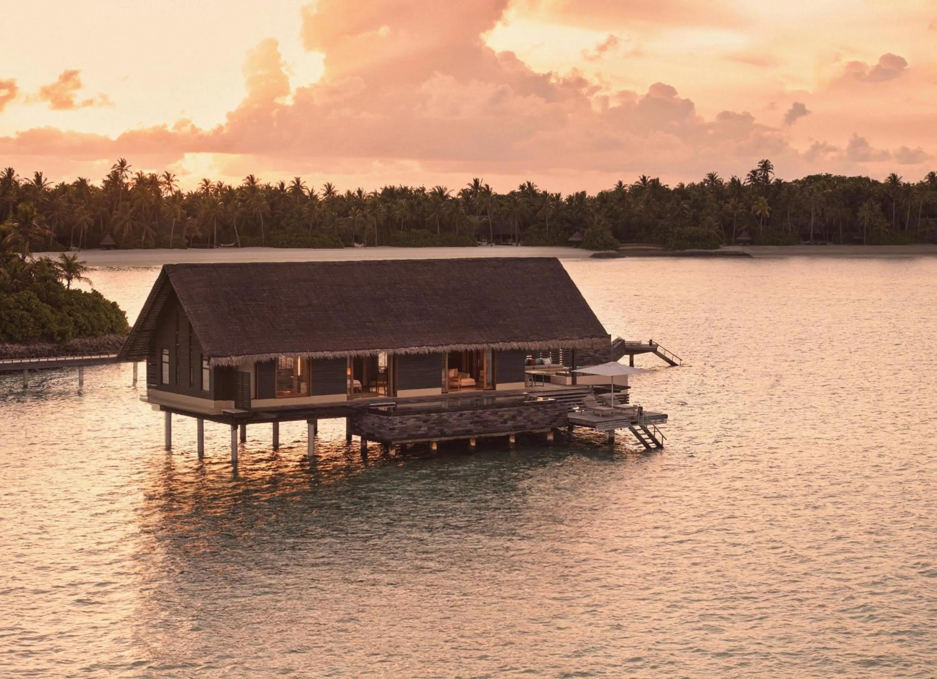 Photo of the whole room in One&Only Reethi Rah
