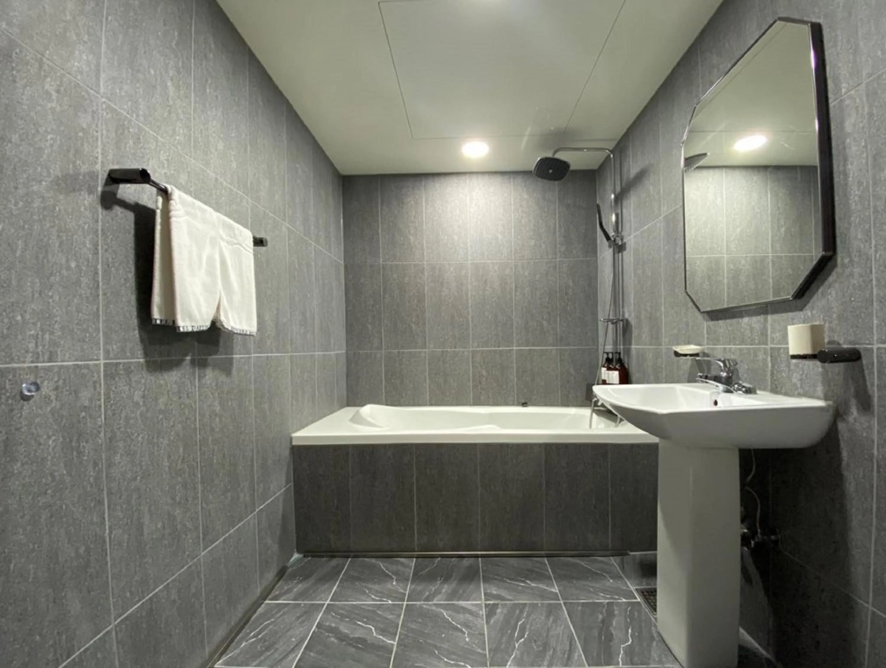 Bathroom in Benikea Daelim Hotel