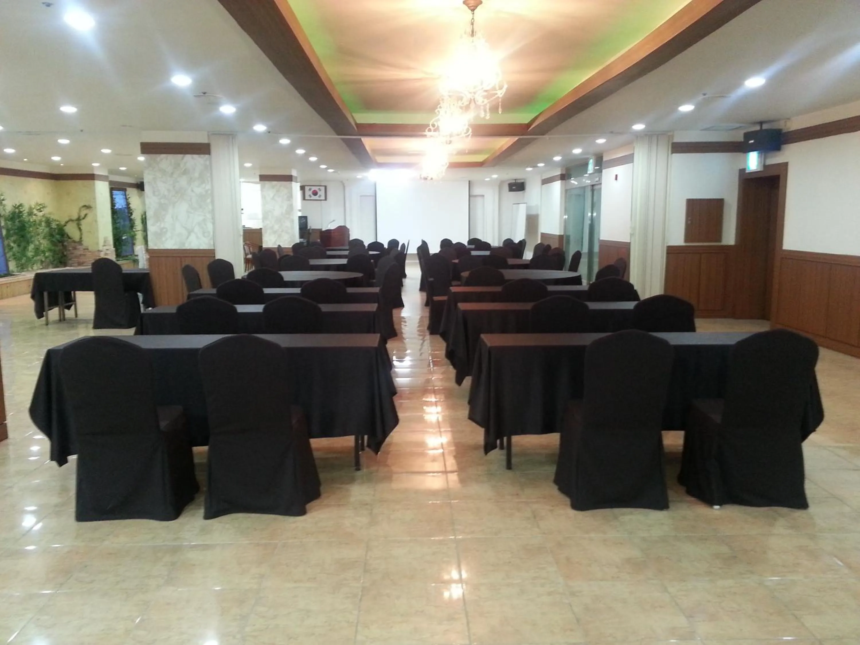 Business facilities in Benikea Daelim Hotel