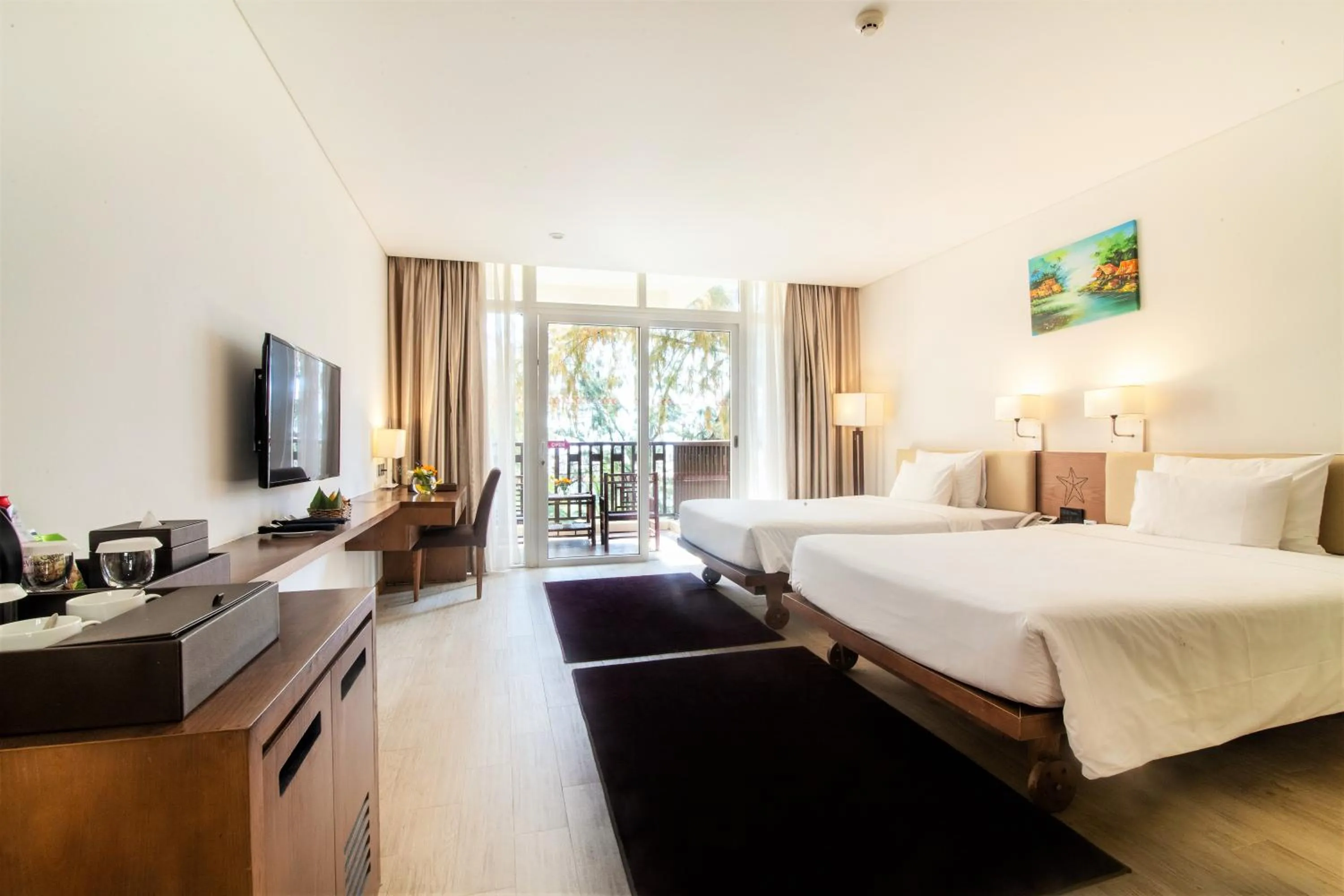 TV and multimedia, Bed in Sandy Beach Non Nuoc Resort