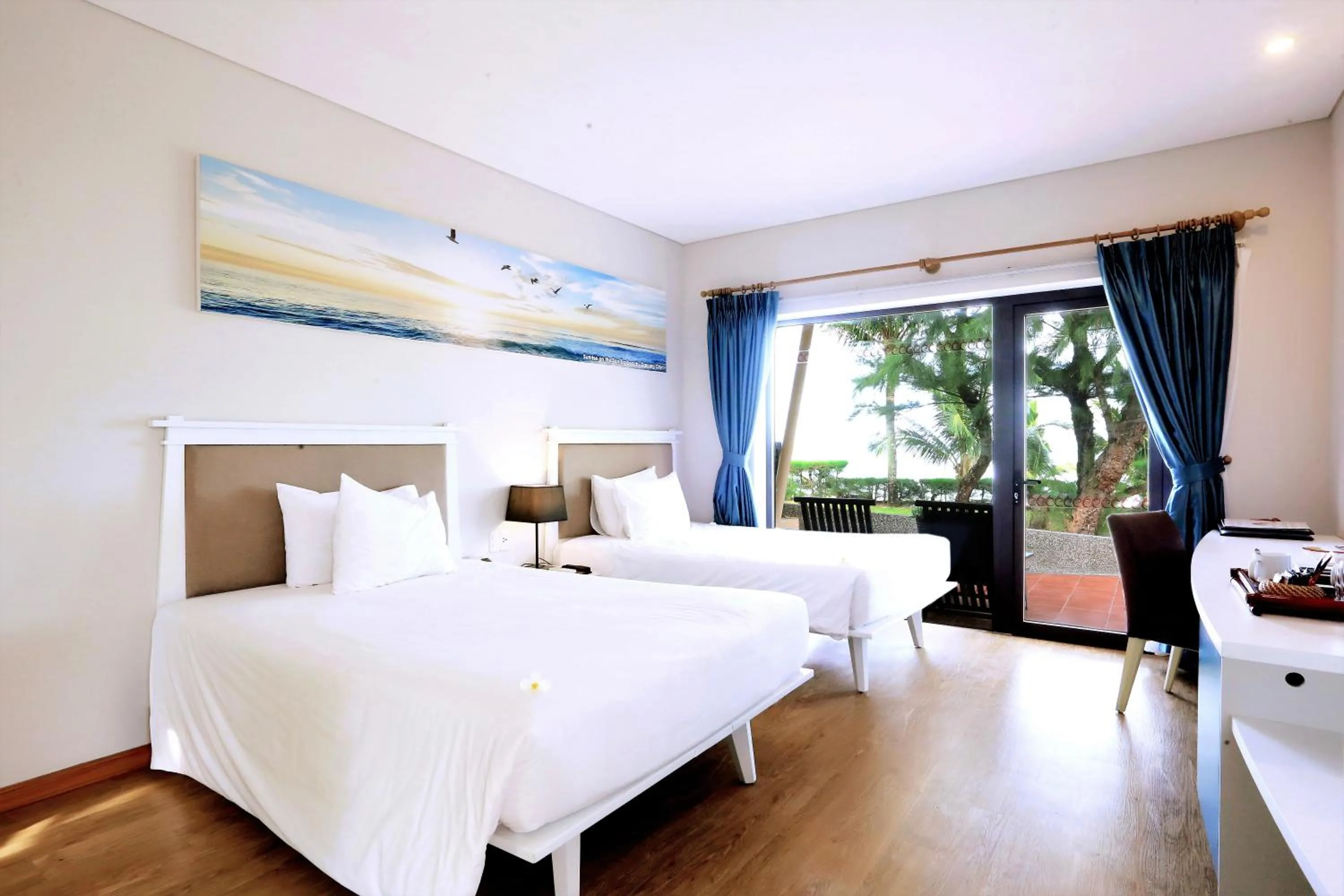 Bed in Sandy Beach Non Nuoc Resort