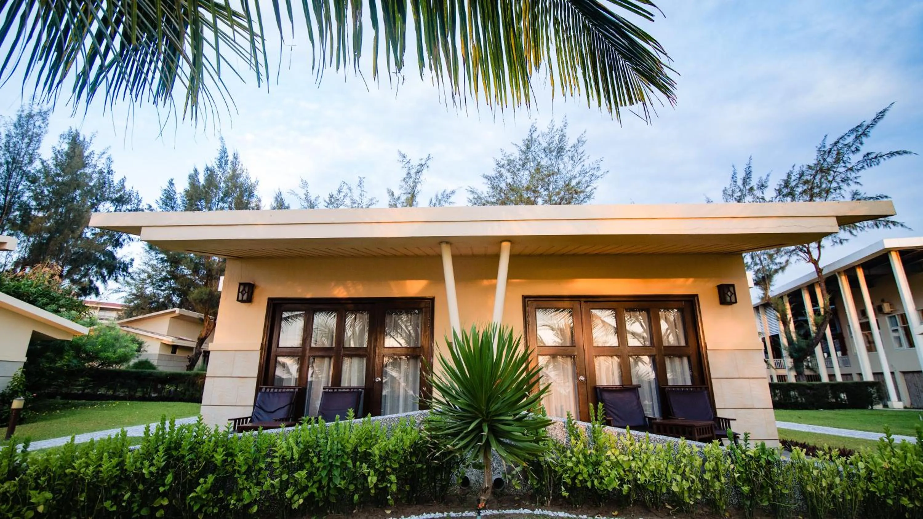 Garden in Sandy Beach Non Nuoc Resort