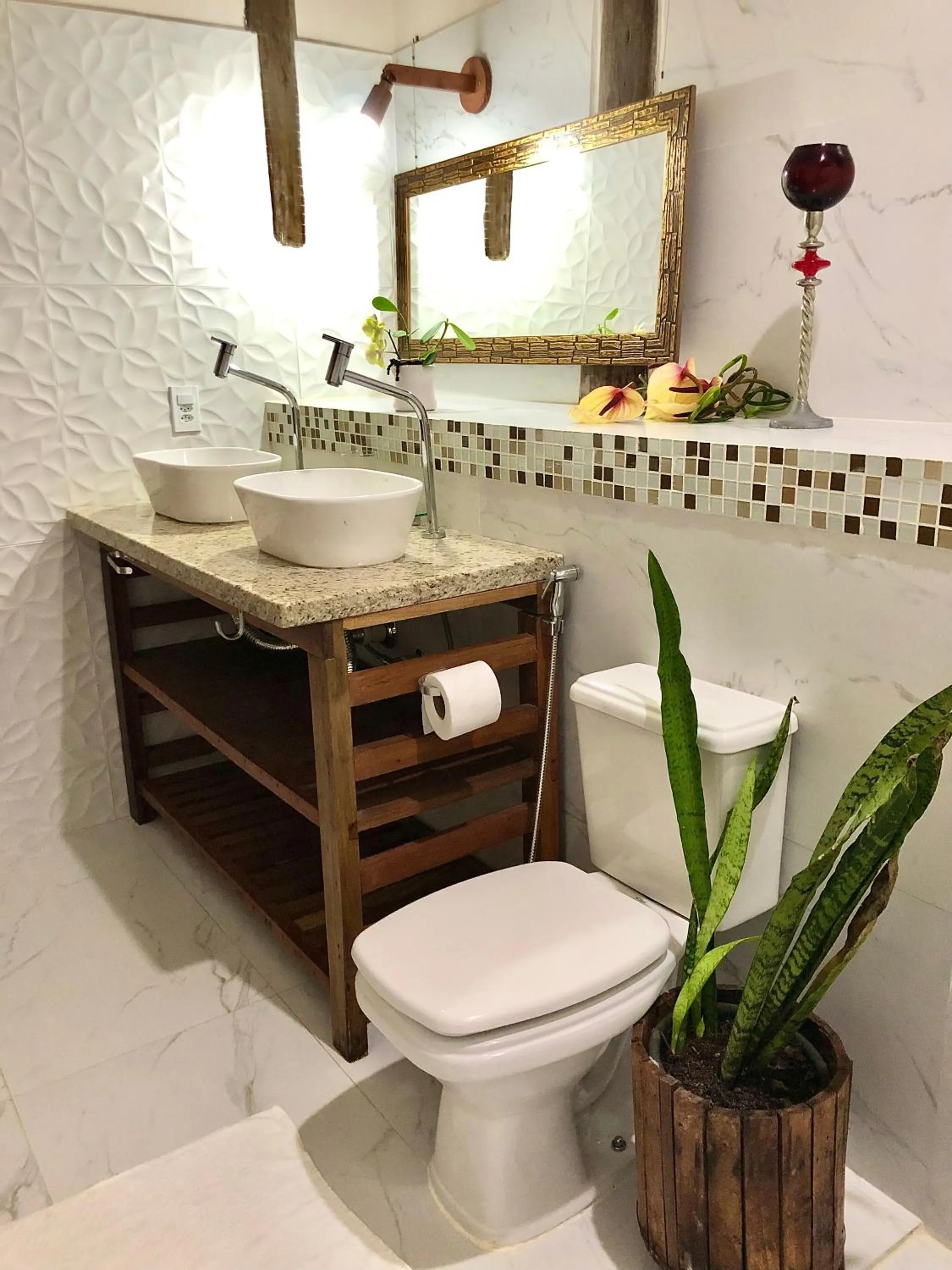 Bathroom in Eliza, Bangalô vista mar em Trancoso