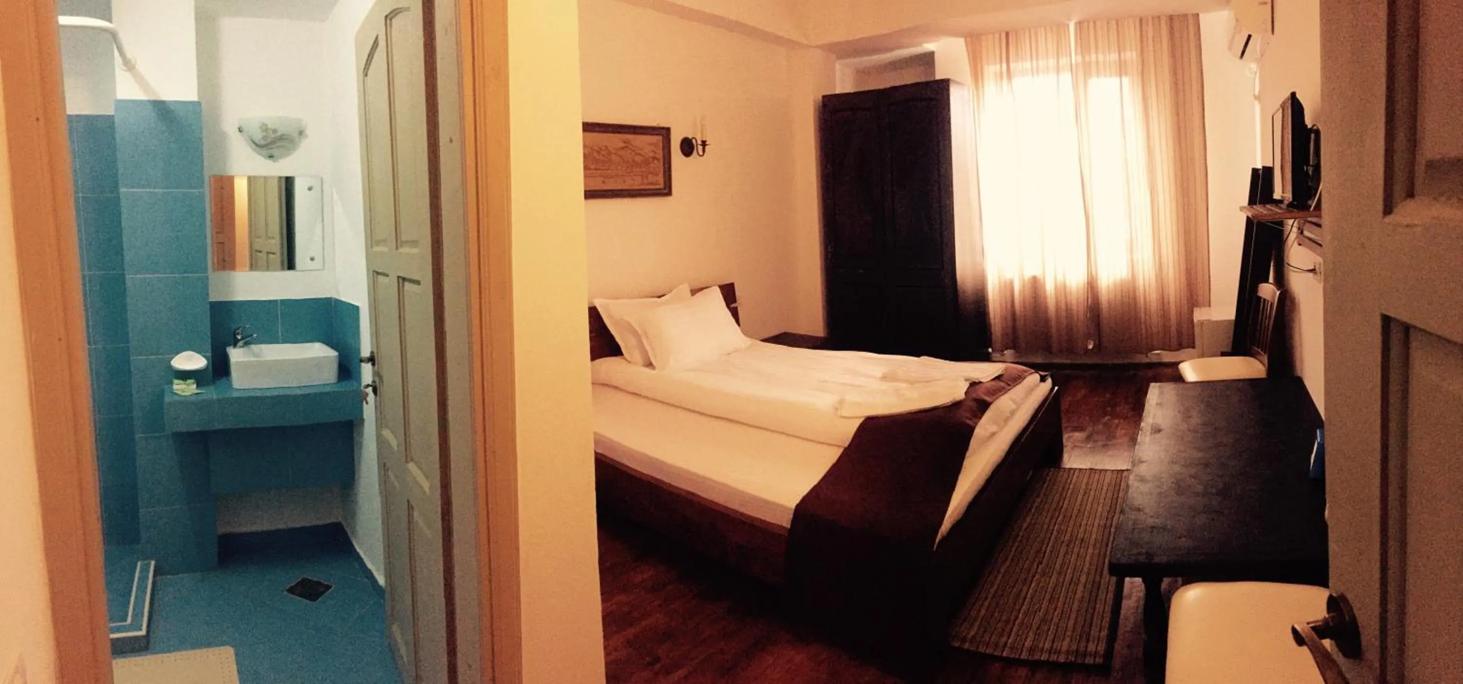 Bed in Hotel Casa Vlahilor