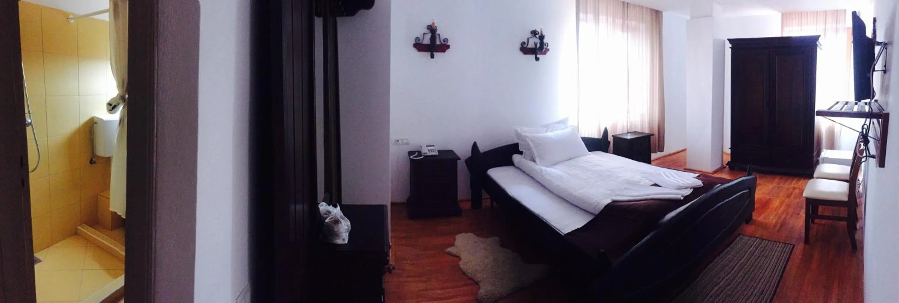 Bed in Hotel Casa Vlahilor