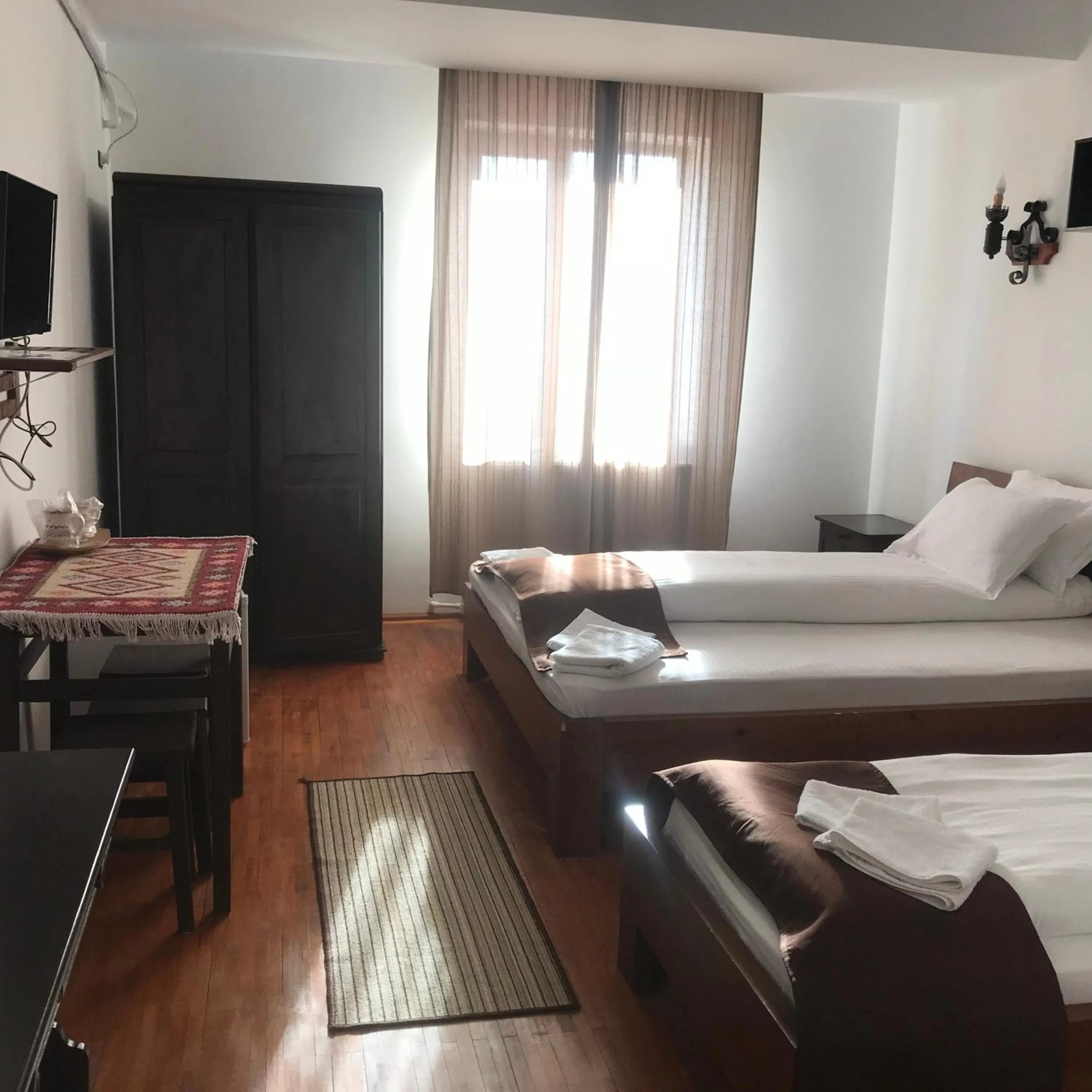 Bed in Hotel Casa Vlahilor