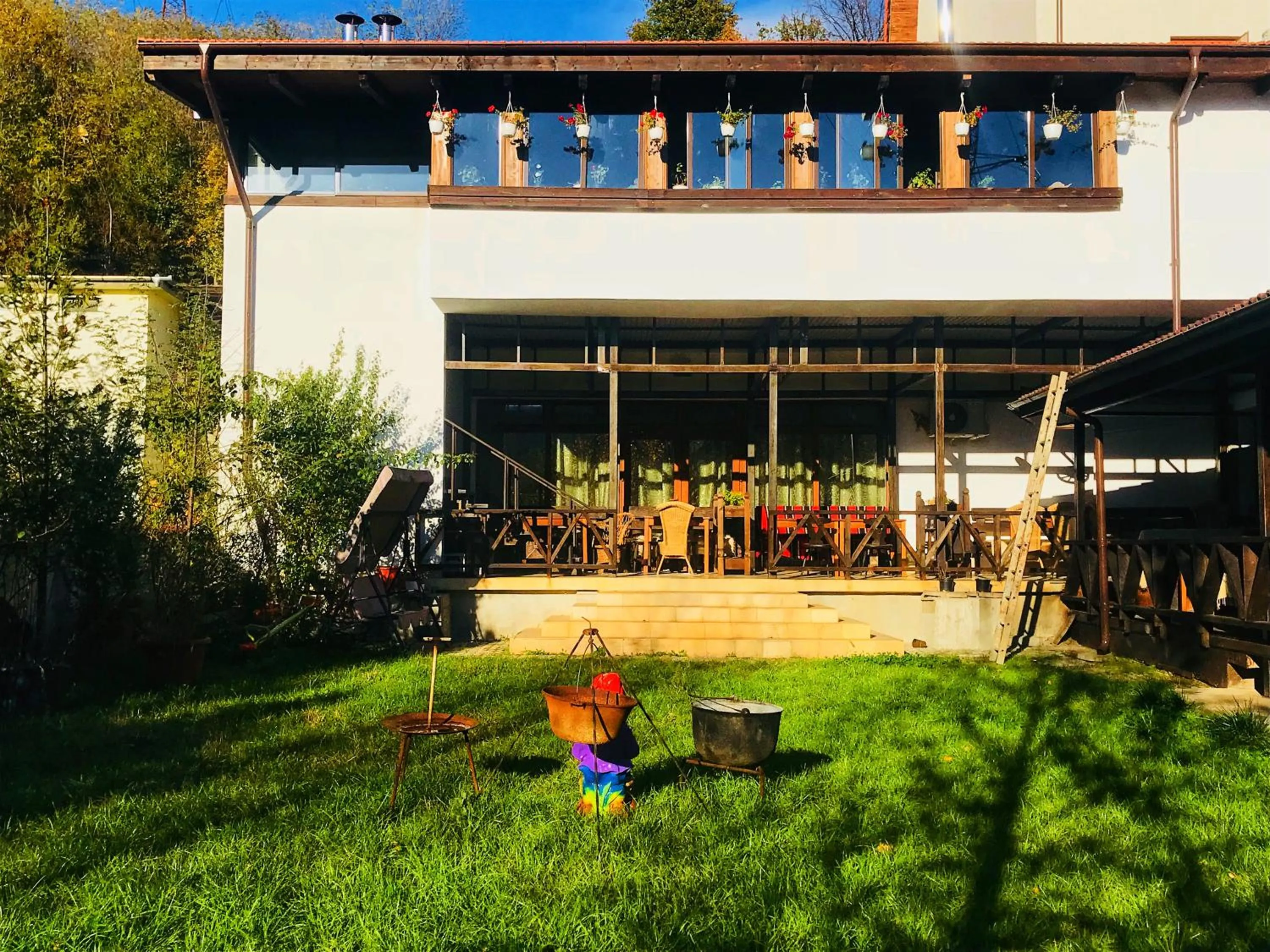 Property building in Hotel Casa Vlahilor