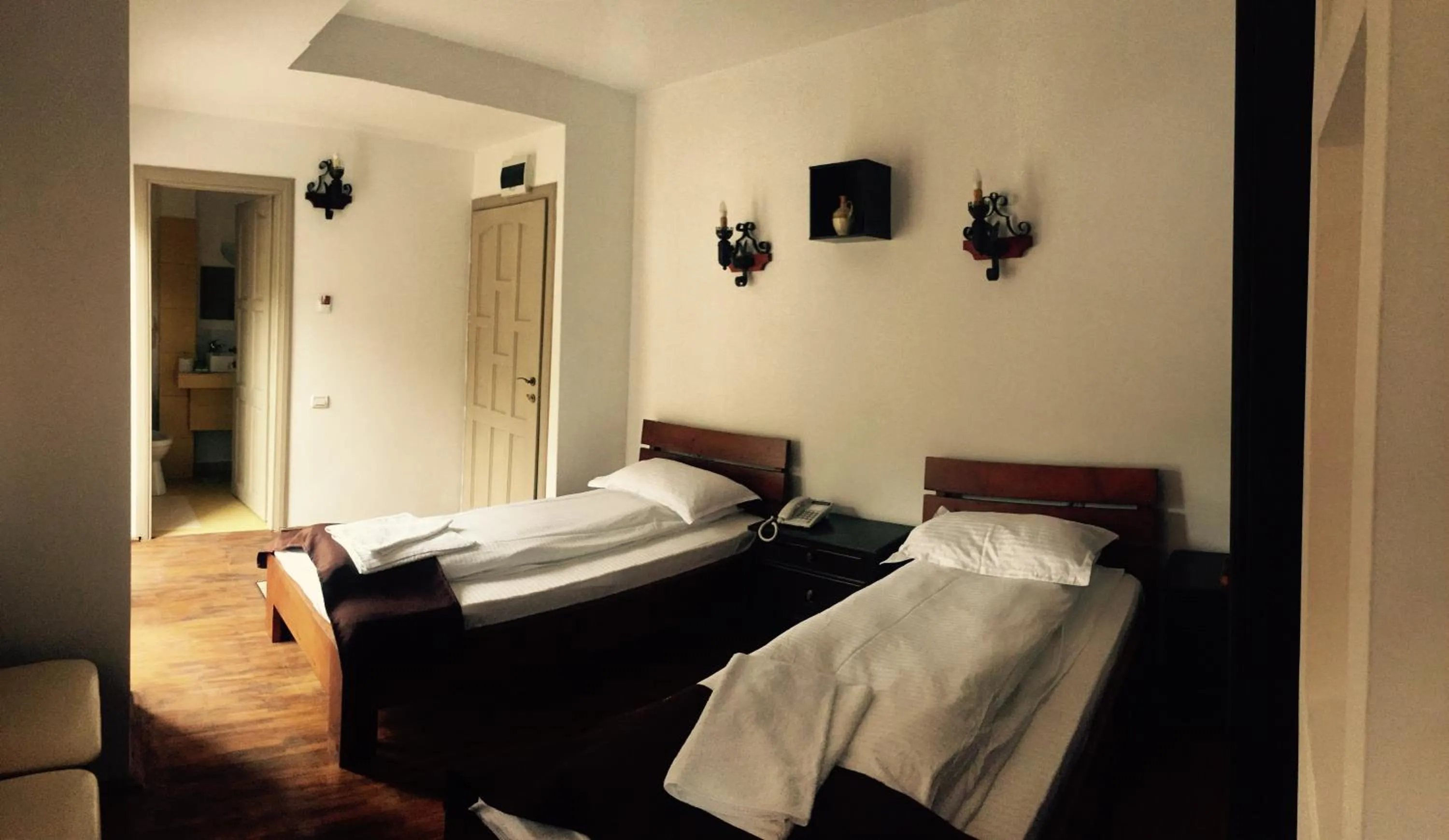 Bed in Hotel Casa Vlahilor