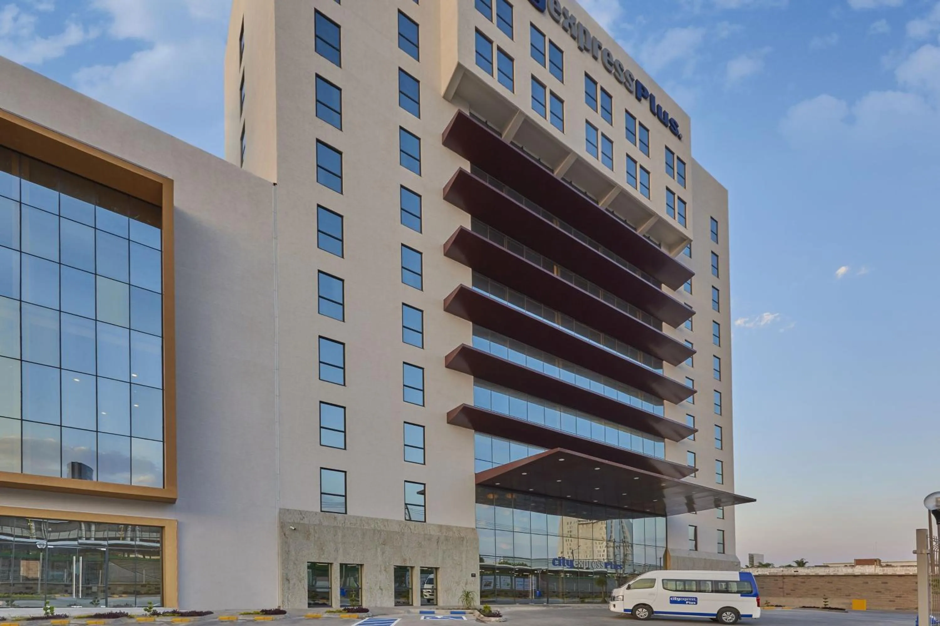 Property building in City Express Plus by Marriott Leon Centro de Convenciones