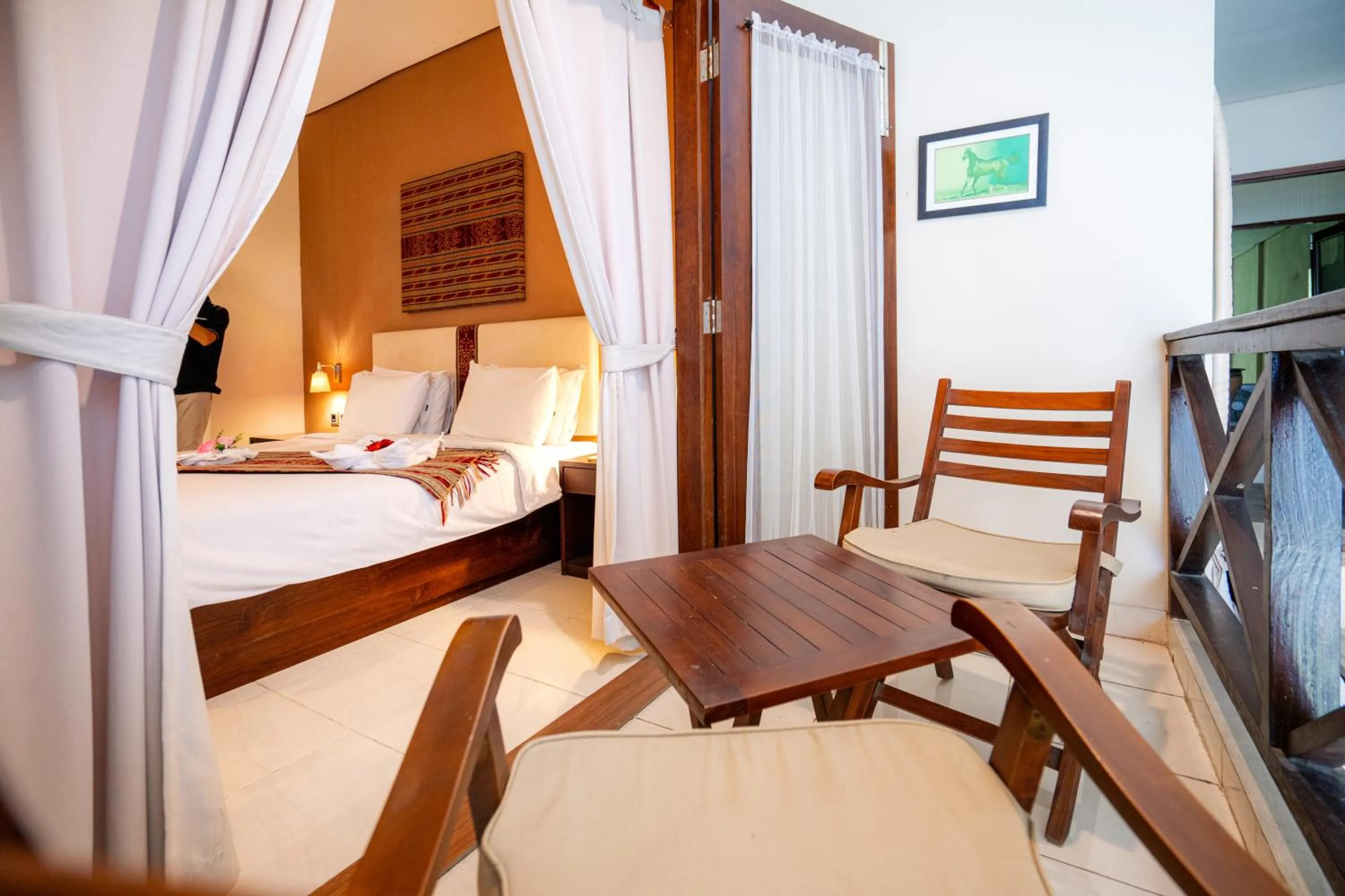 Balcony/Terrace, Bed in Samawa Transit Hotel