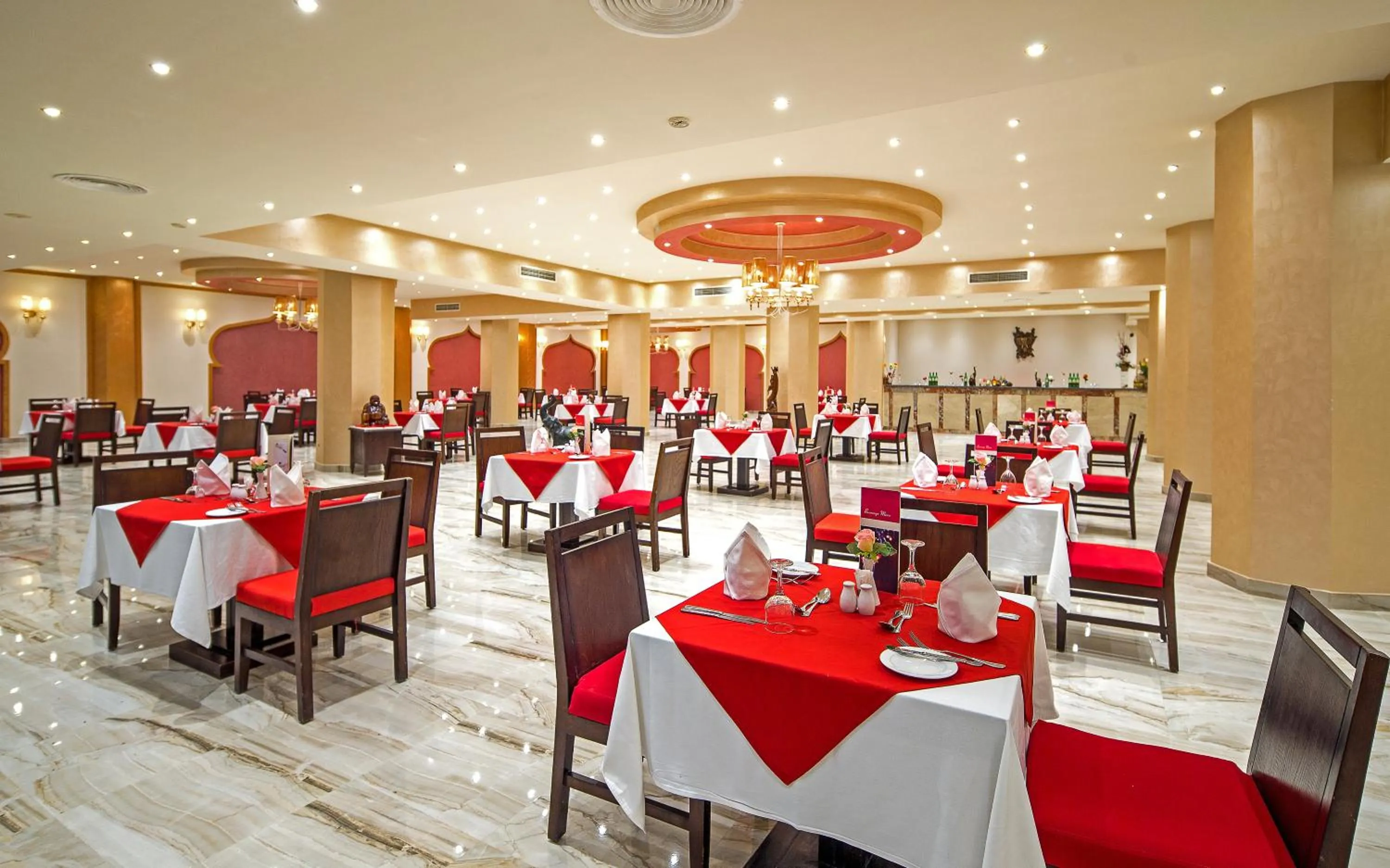 Restaurant/places to eat in Hawaii Le Jardin Aqua Resort - Families and Couples Only