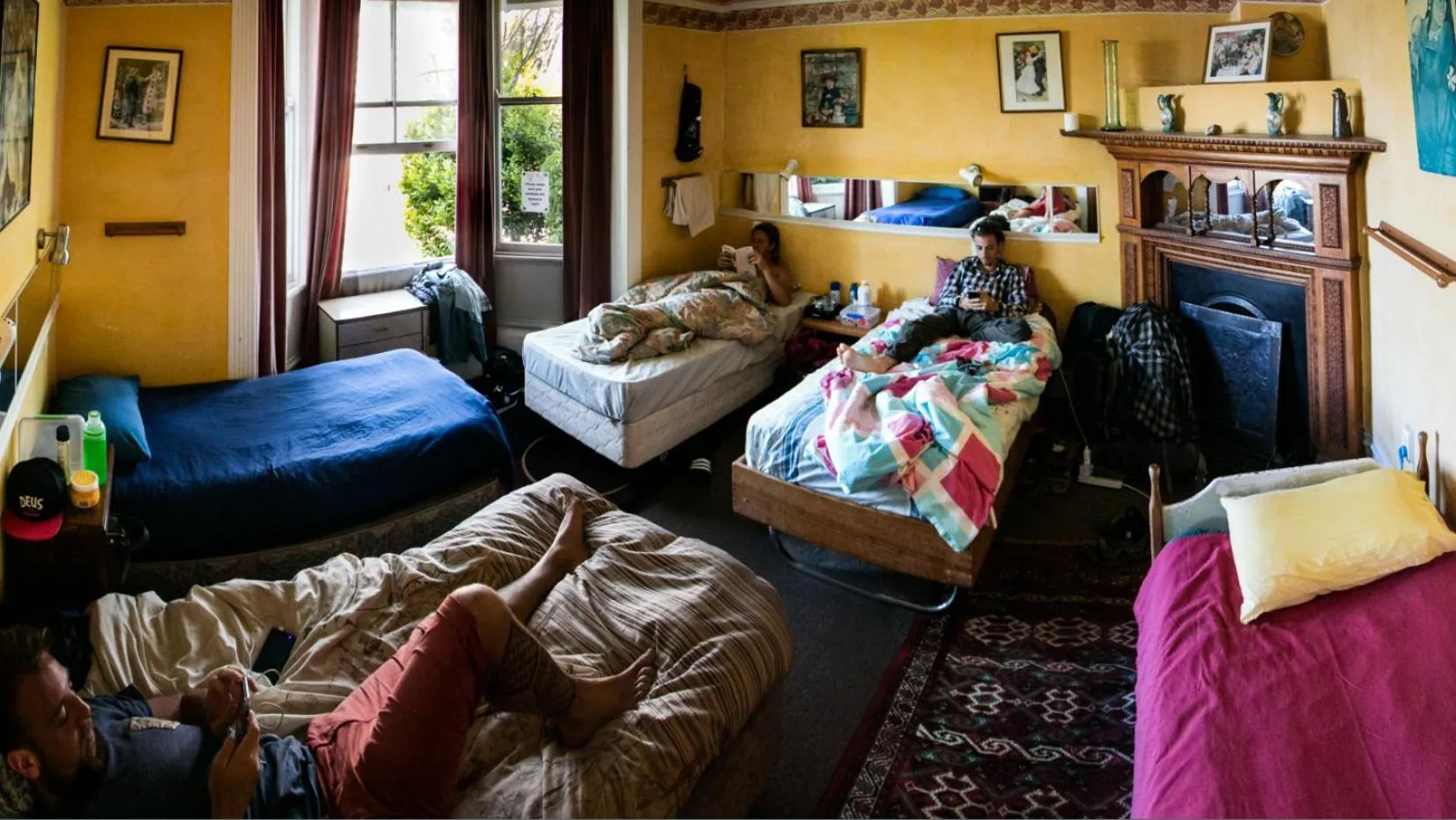 Bedroom, Bed in The Palace Backpackers