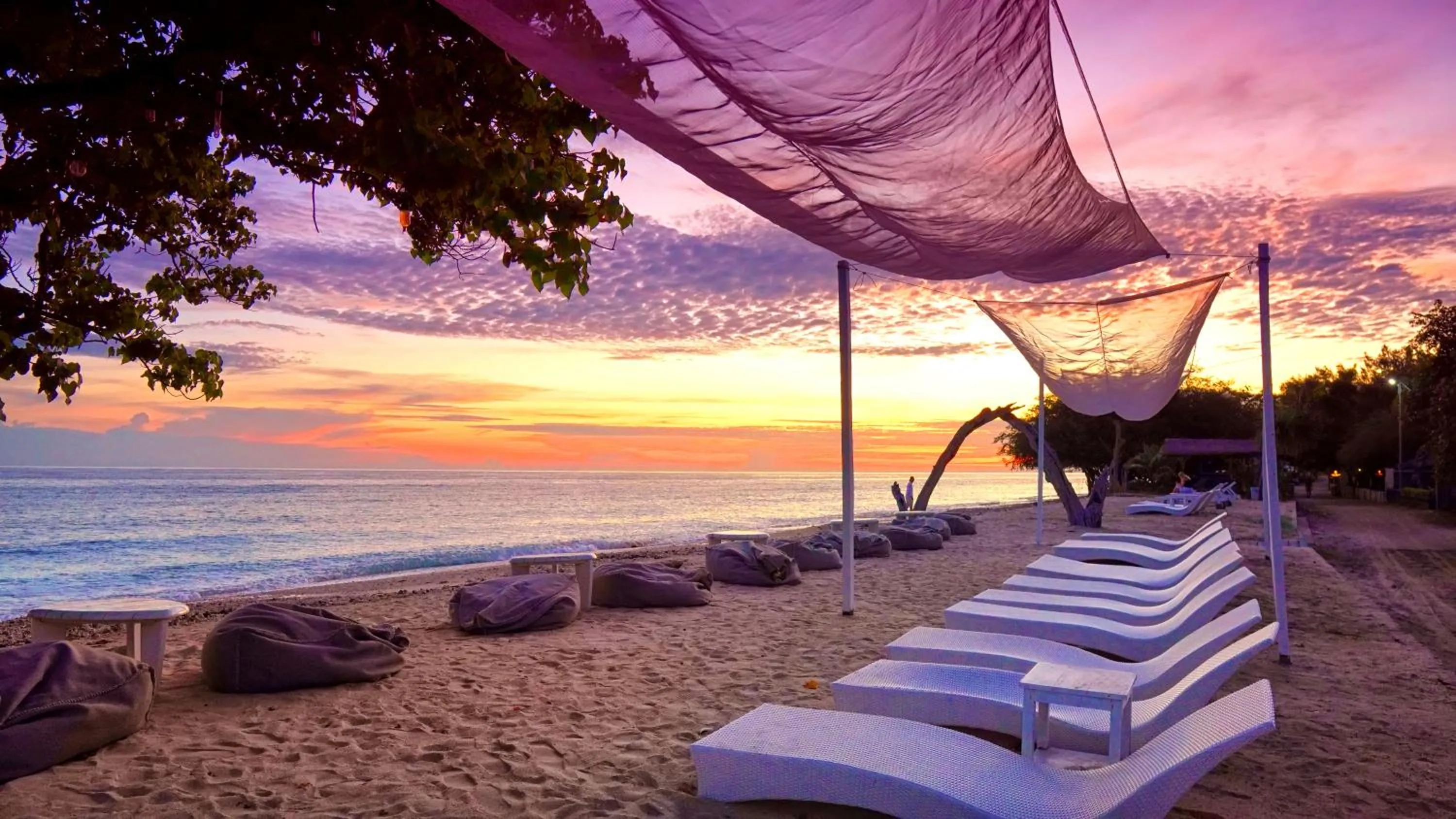 Sunset in Gili Eco Villas