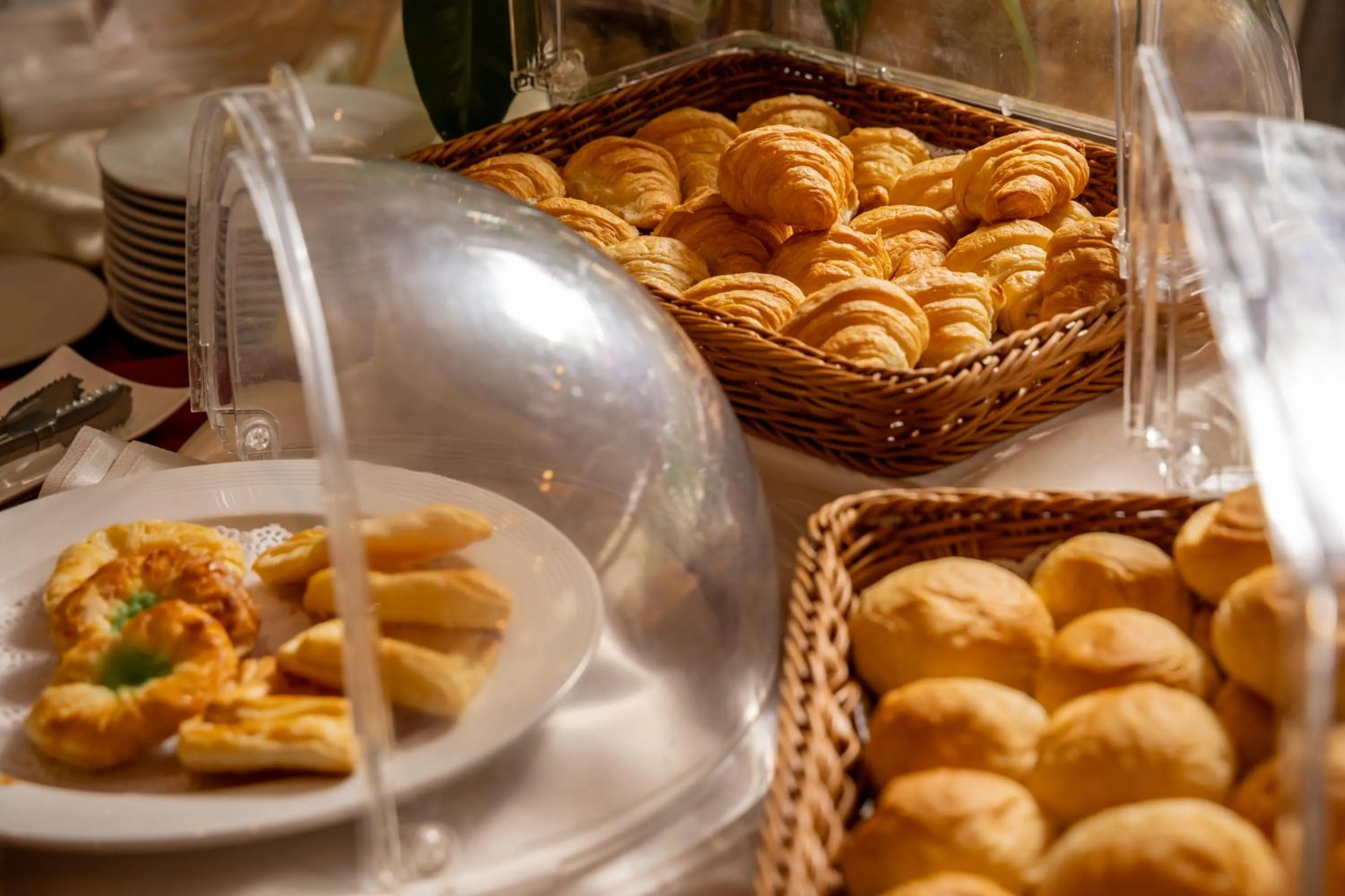 Restaurant/places to eat in Hotel Tropicana Pattaya