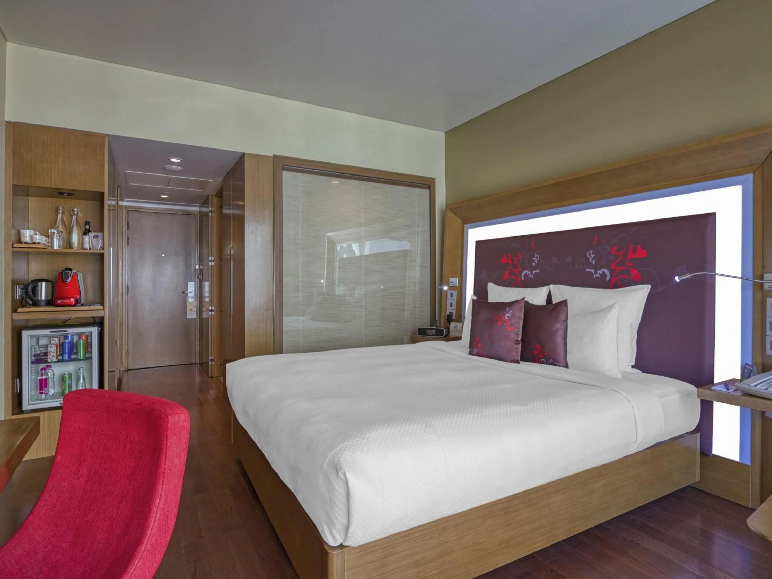 Bedroom, Bed in Novotel Bengaluru Outer Ring Road