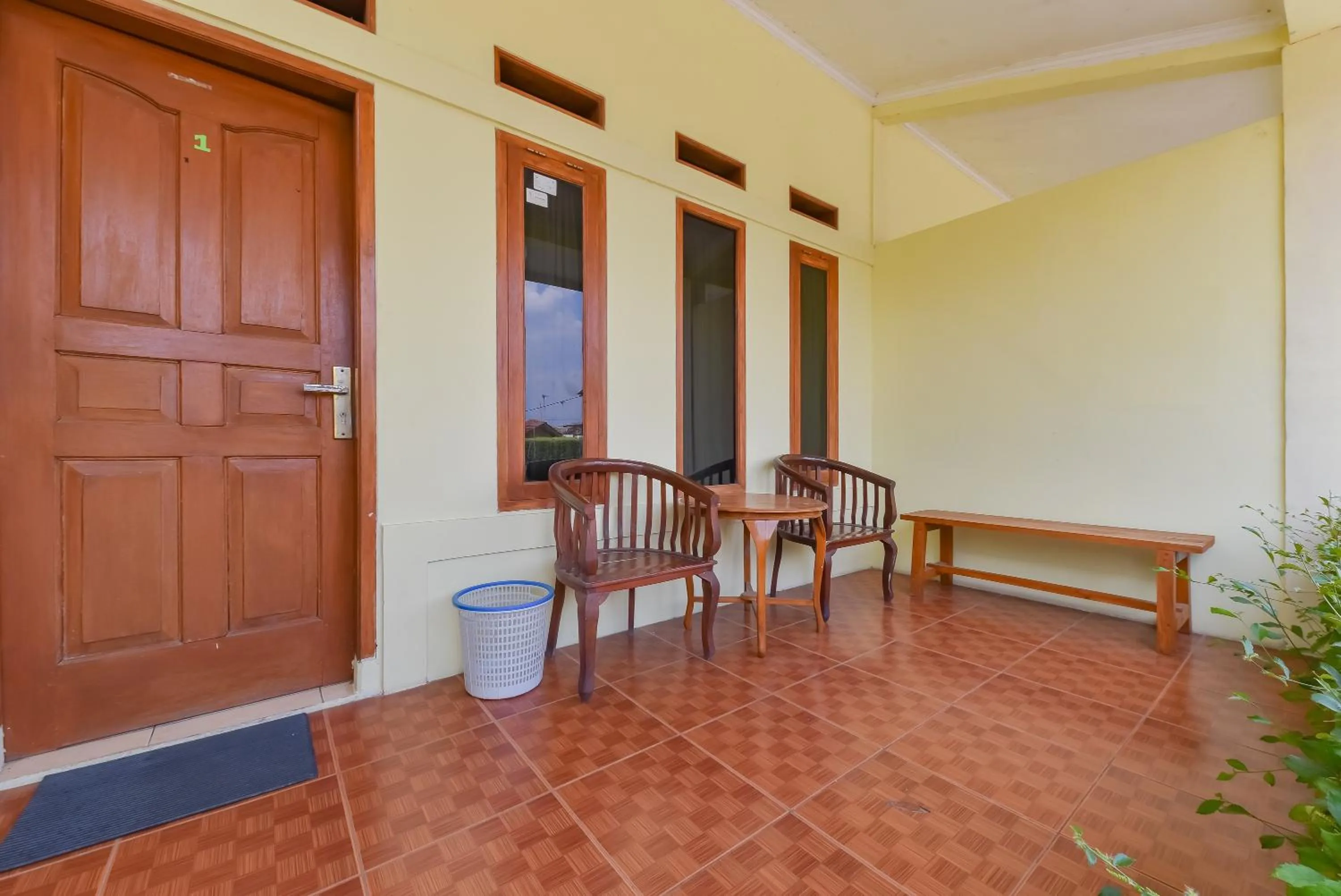 Balcony/Terrace in RedDoorz At Pondok Winagung Ciwidey