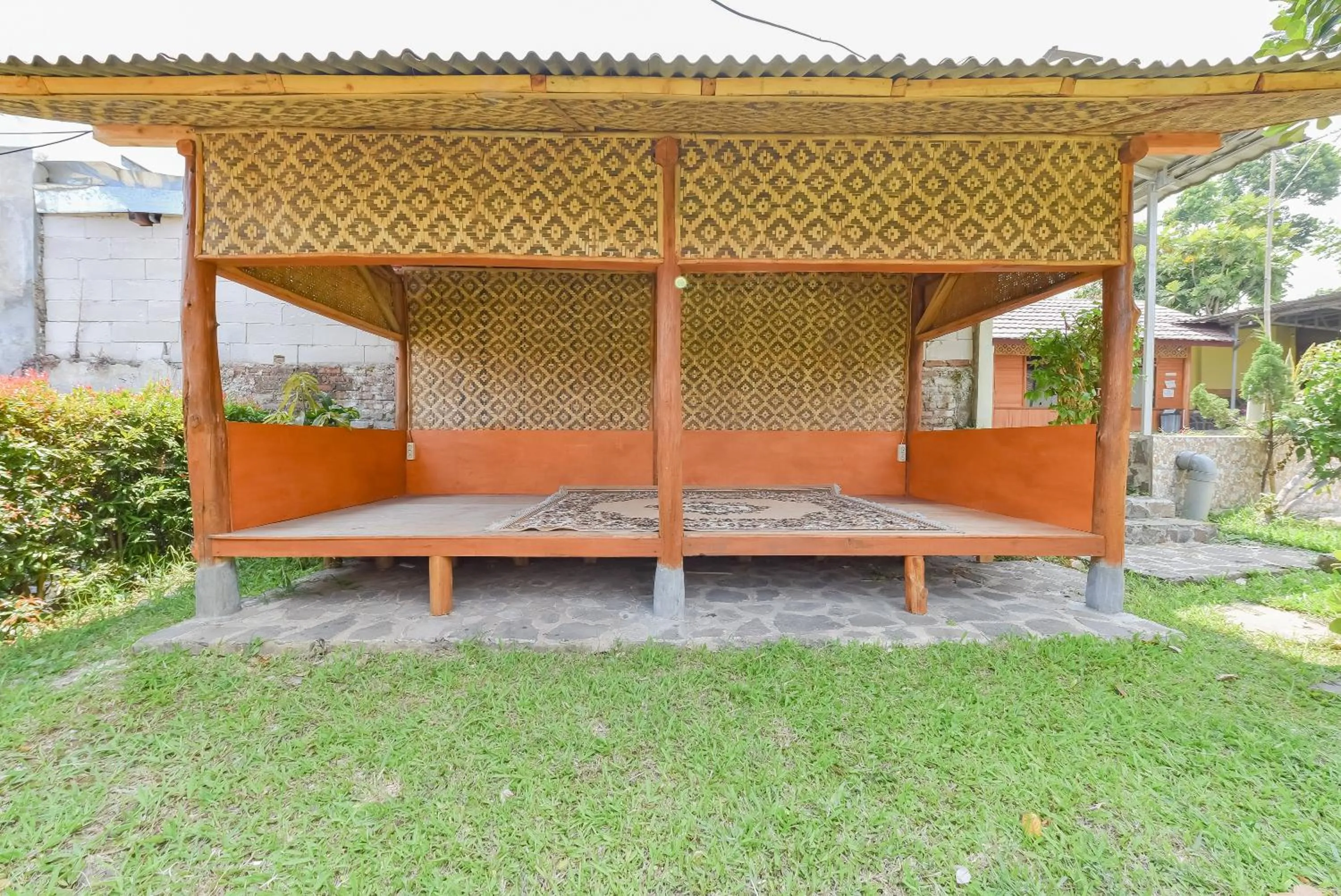 Property building in RedDoorz At Pondok Winagung Ciwidey