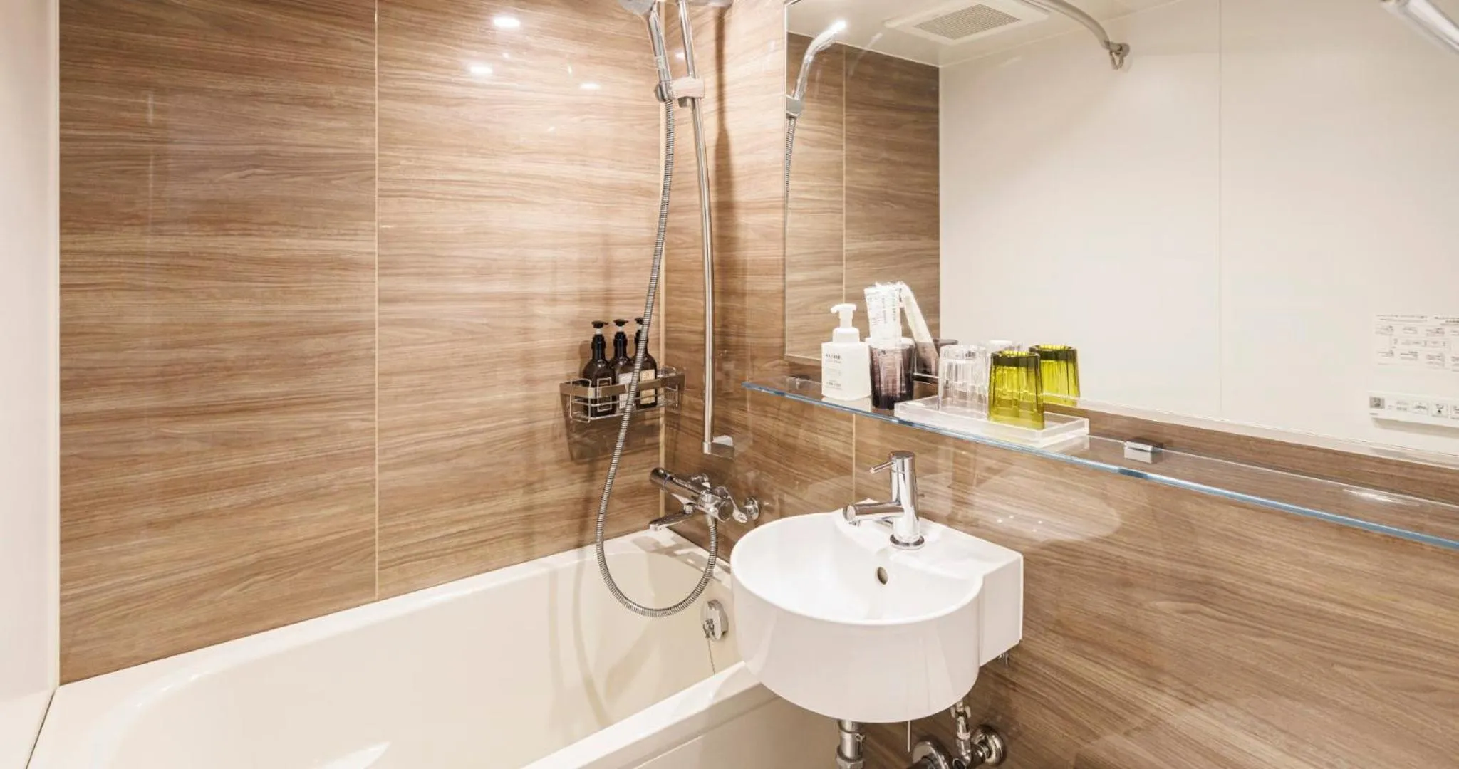 Toilet in Hotel Oriental Express Osaka Shinsaibashi