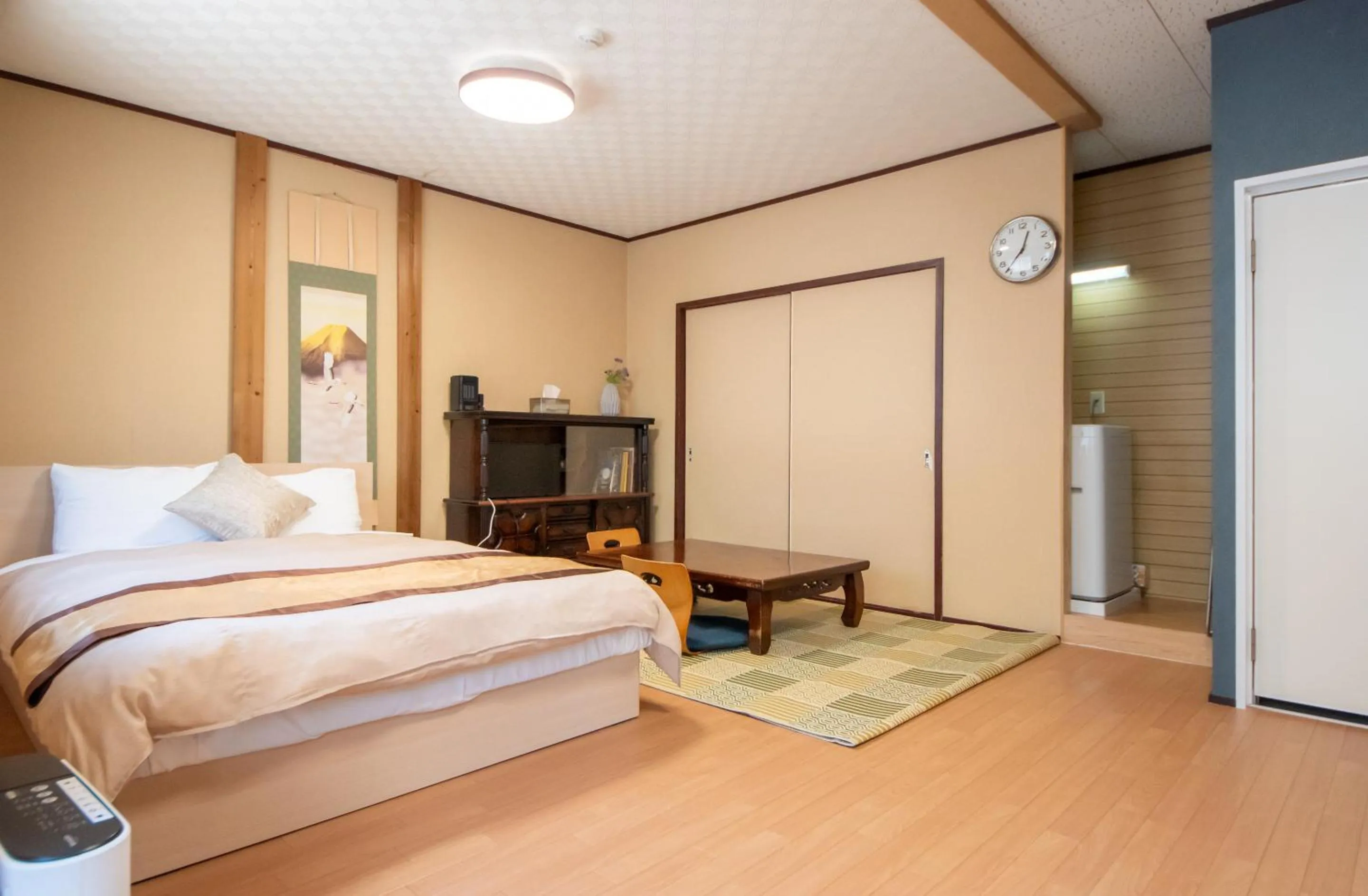 Bed in Comfy Stay MR1 & MR2