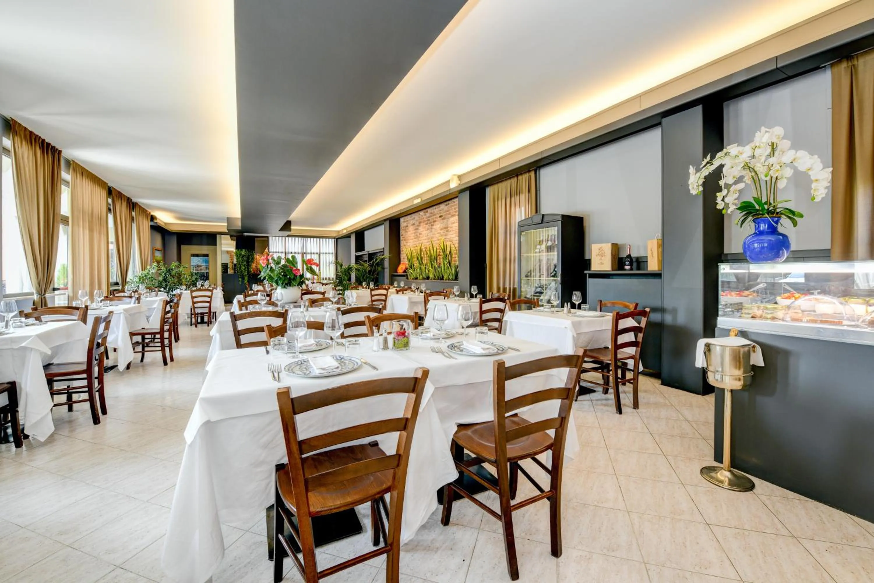 Restaurant/places to eat in Albergo Locanda Primavera