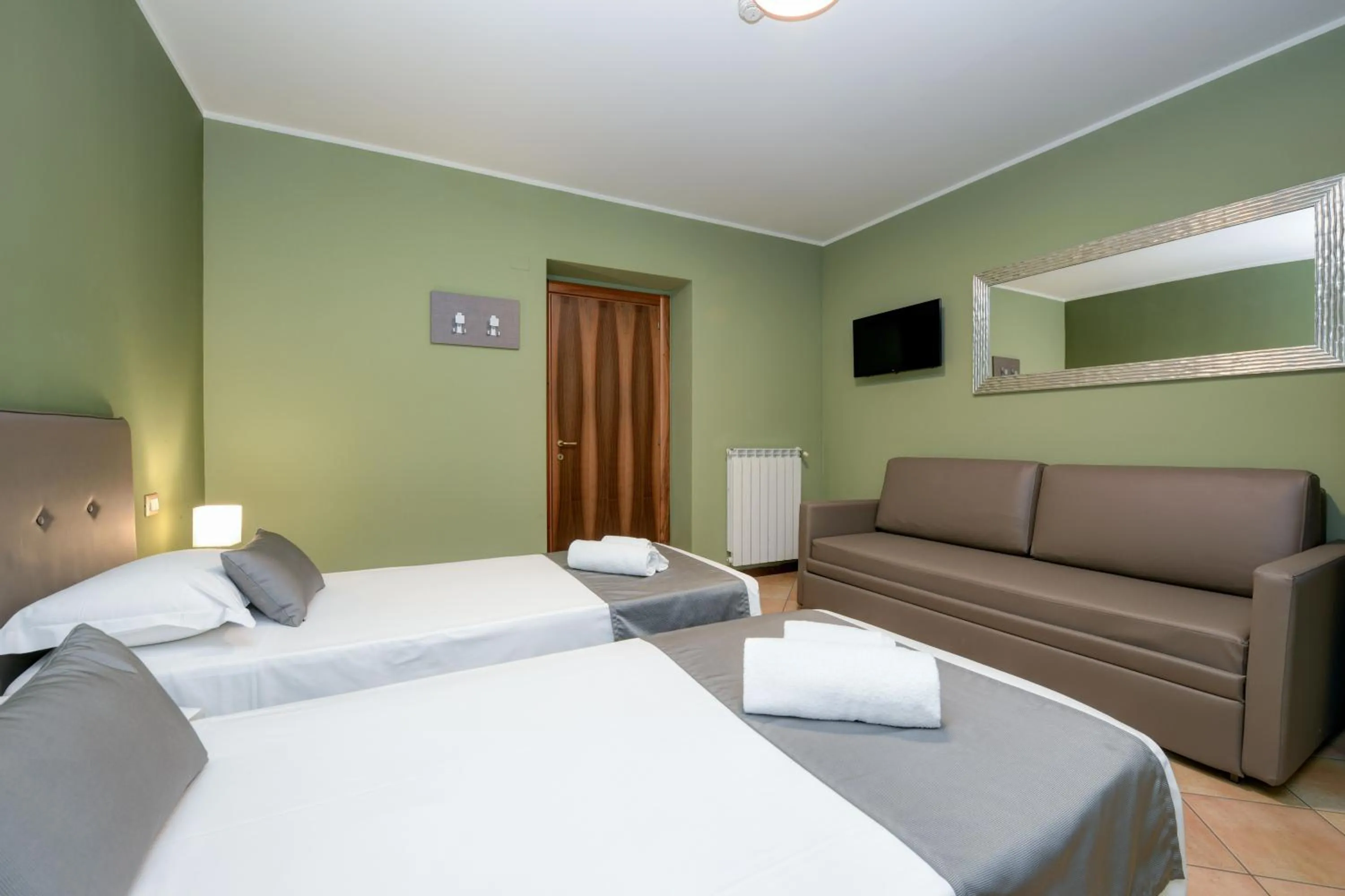 Photo of the whole room, Bed in Albergo Locanda Primavera