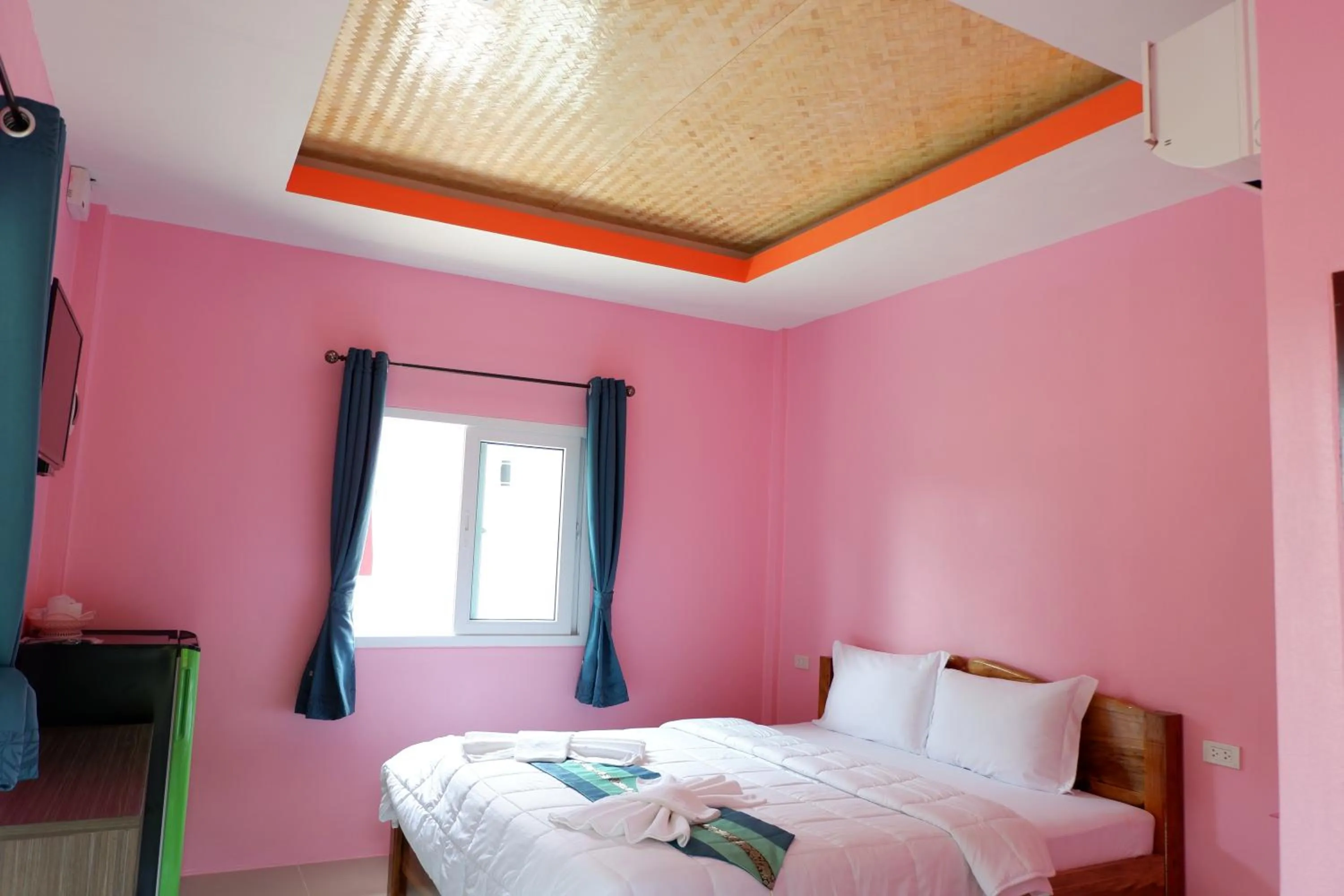 Photo of the whole room, Bed in Jarawee Resort