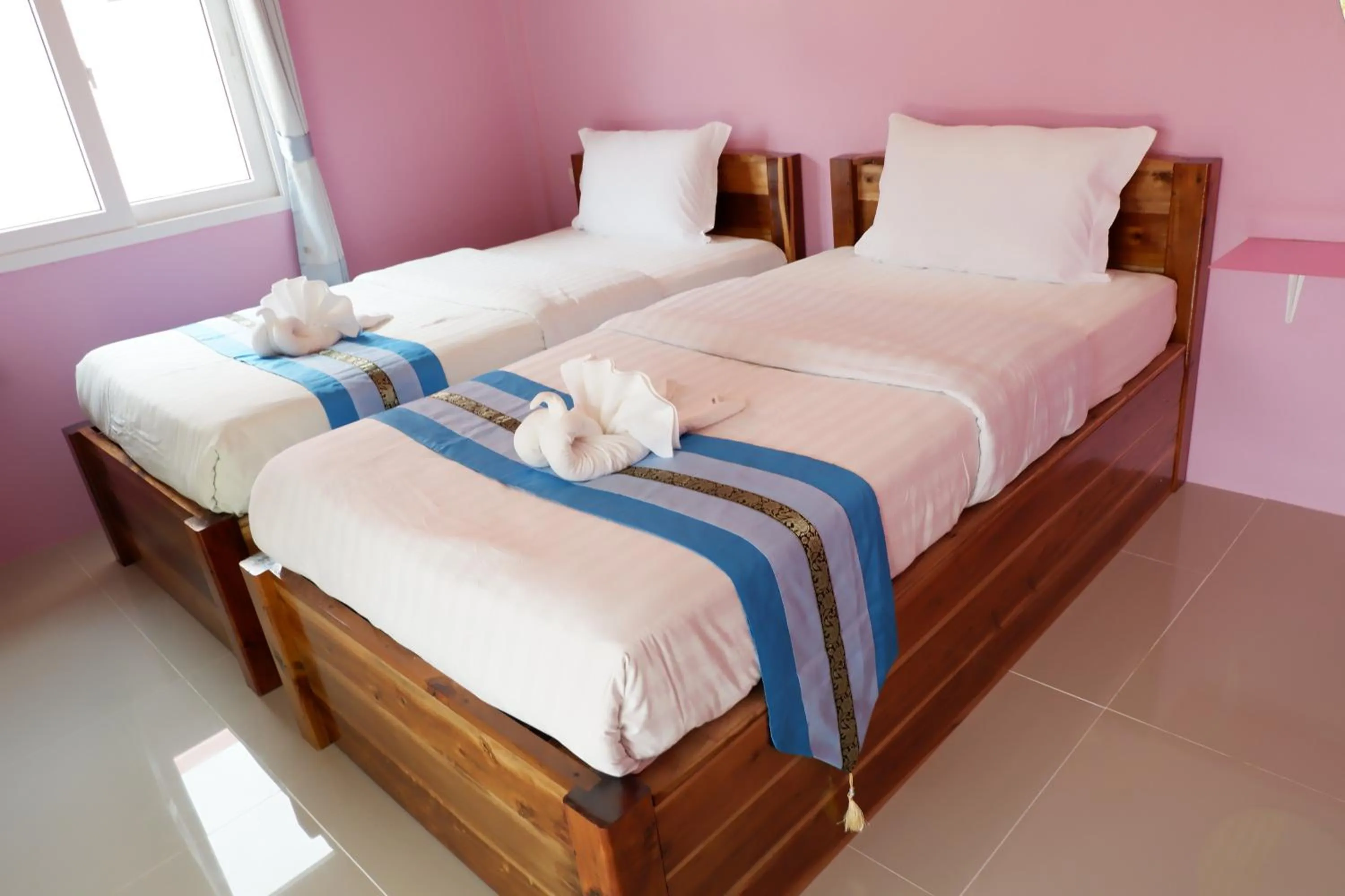 Photo of the whole room, Bed in Jarawee Resort