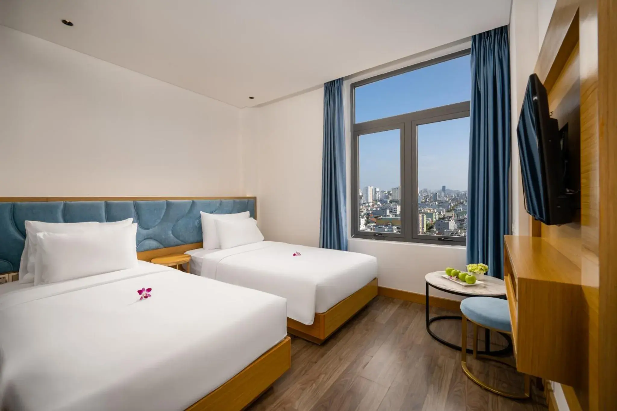 Superior Twin Room with City View in San Marino Boutique Danang Superior Twin Room with City View in San Marino Boutique Danang