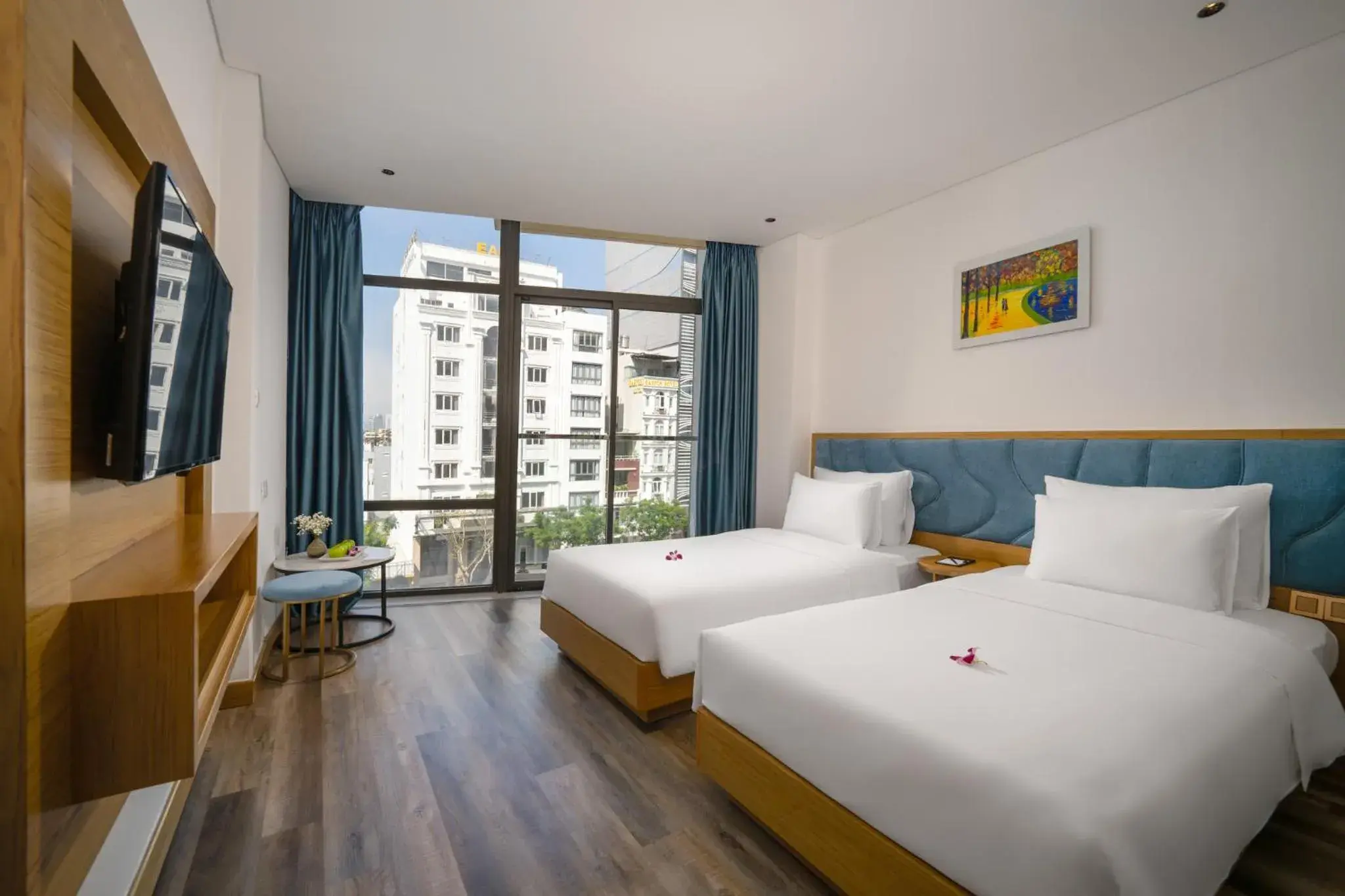 Deluxe Twin Room with Balcony with City View in San Marino Boutique Danang Deluxe Twin Room with Balcony with City View in San Marino Boutique Danang