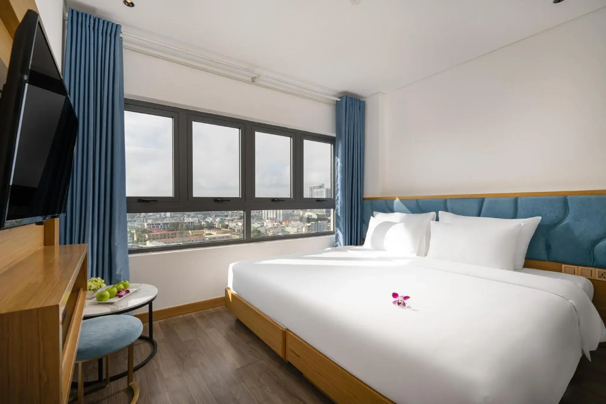 Superior Double Room with City View in San Marino Boutique Danang Superior Double Room with City View in San Marino Boutique Danang