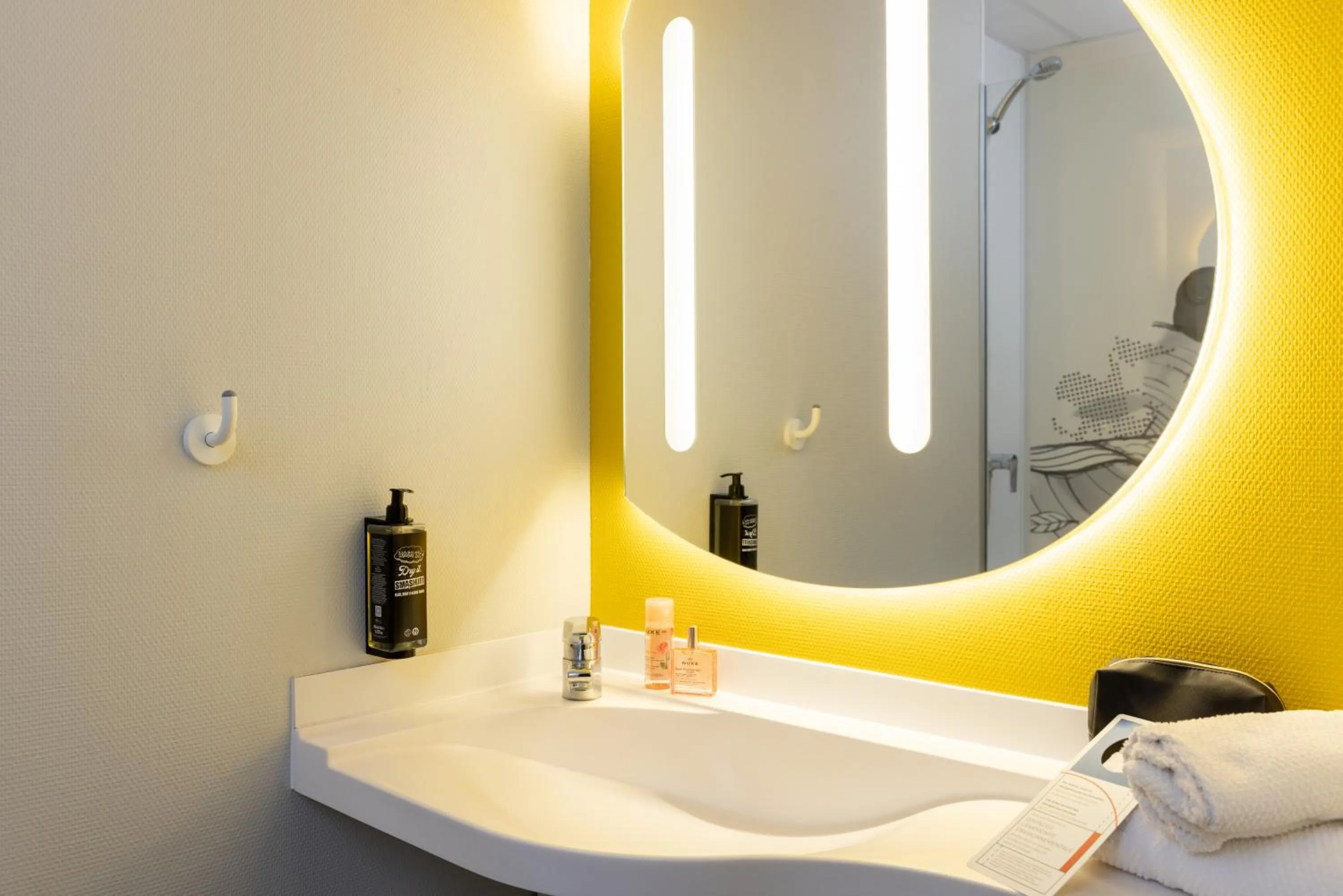 Bathroom in ibis budget Carcassonne La Cité