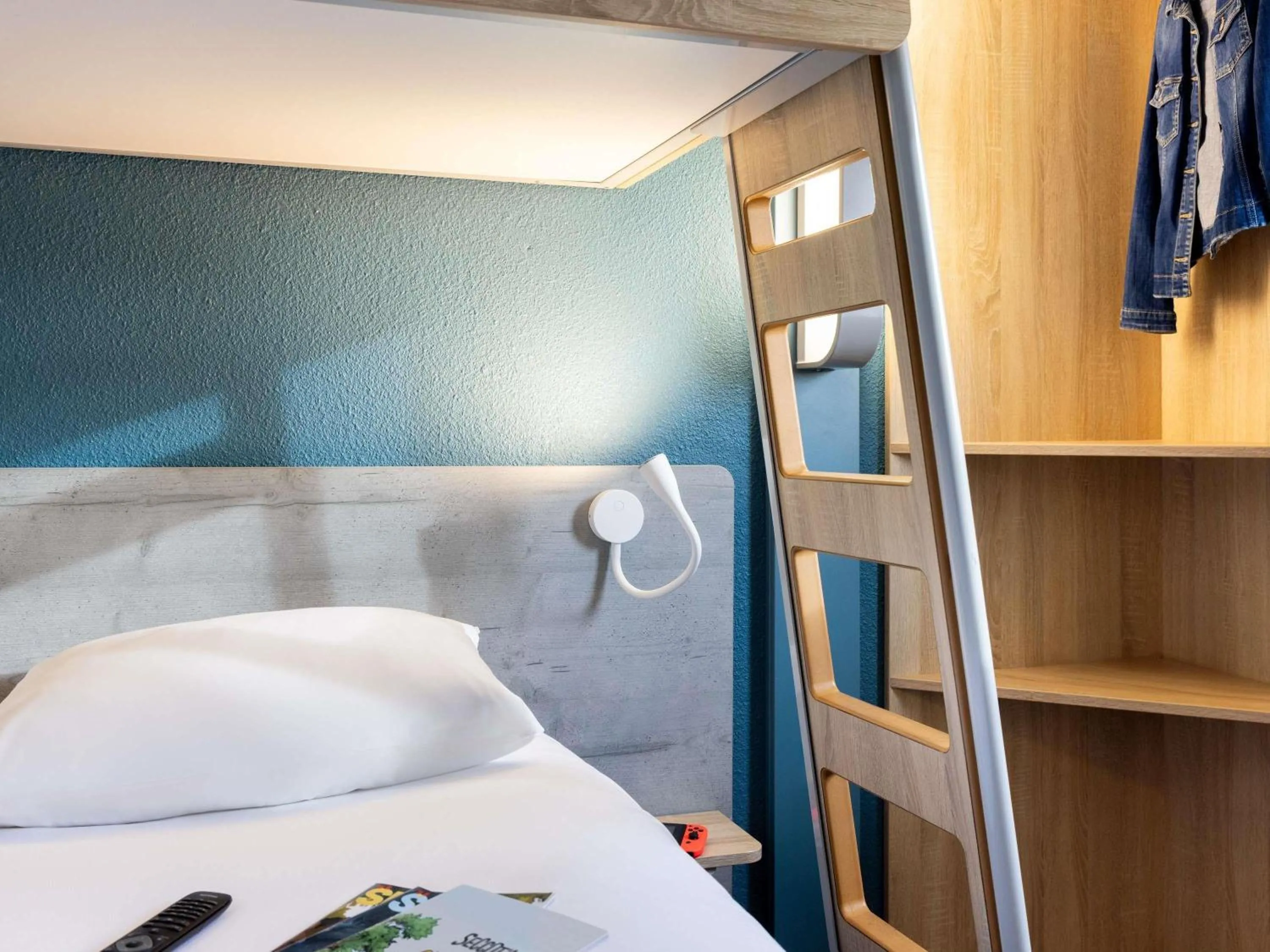 Bedroom, Bed in ibis budget Carcassonne La Cité