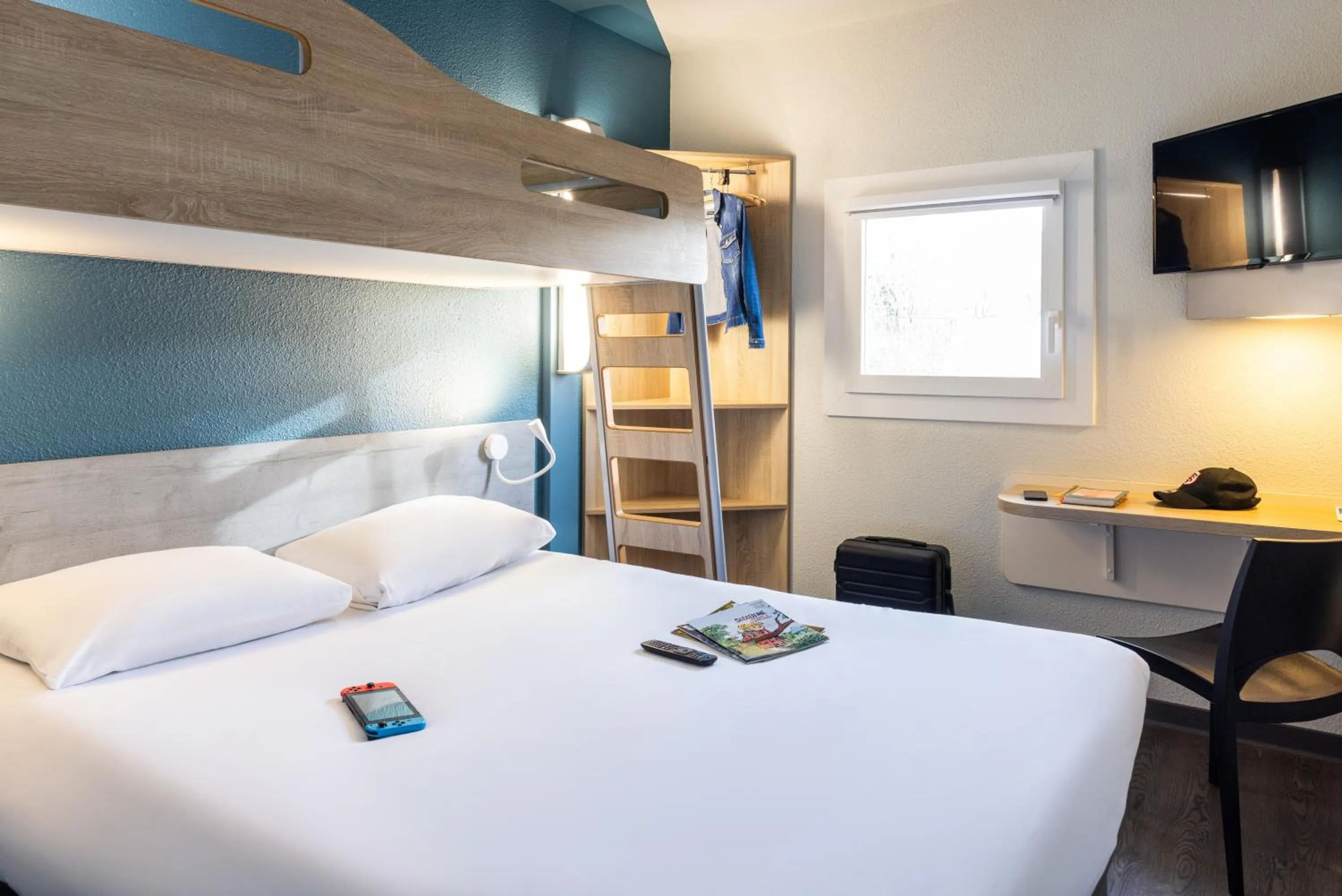 Photo of the whole room, Bed in ibis budget Carcassonne La Cité