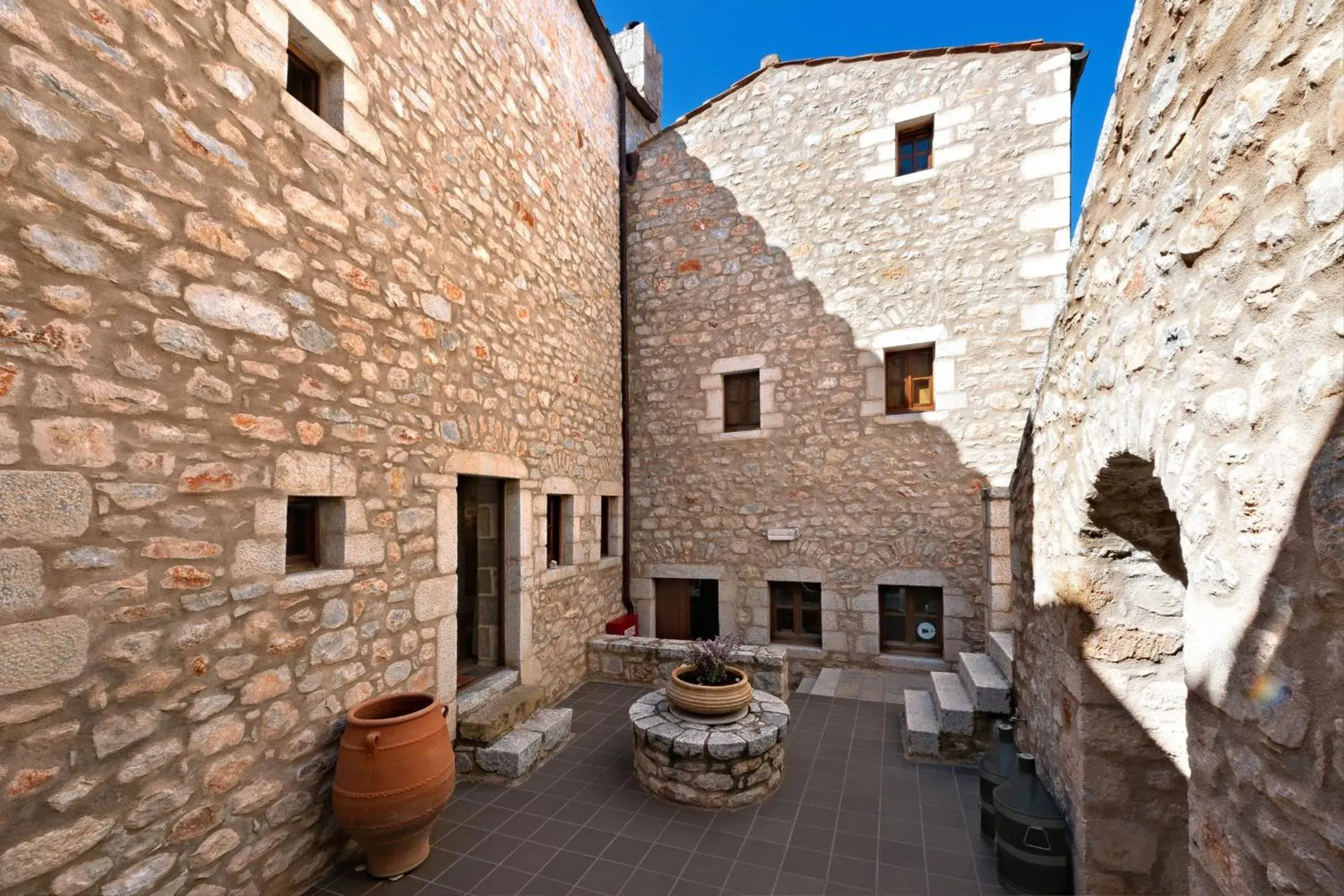 Premier Courtyard View in Kyrimai Hotel Premier Courtyard View in Kyrimai Hotel