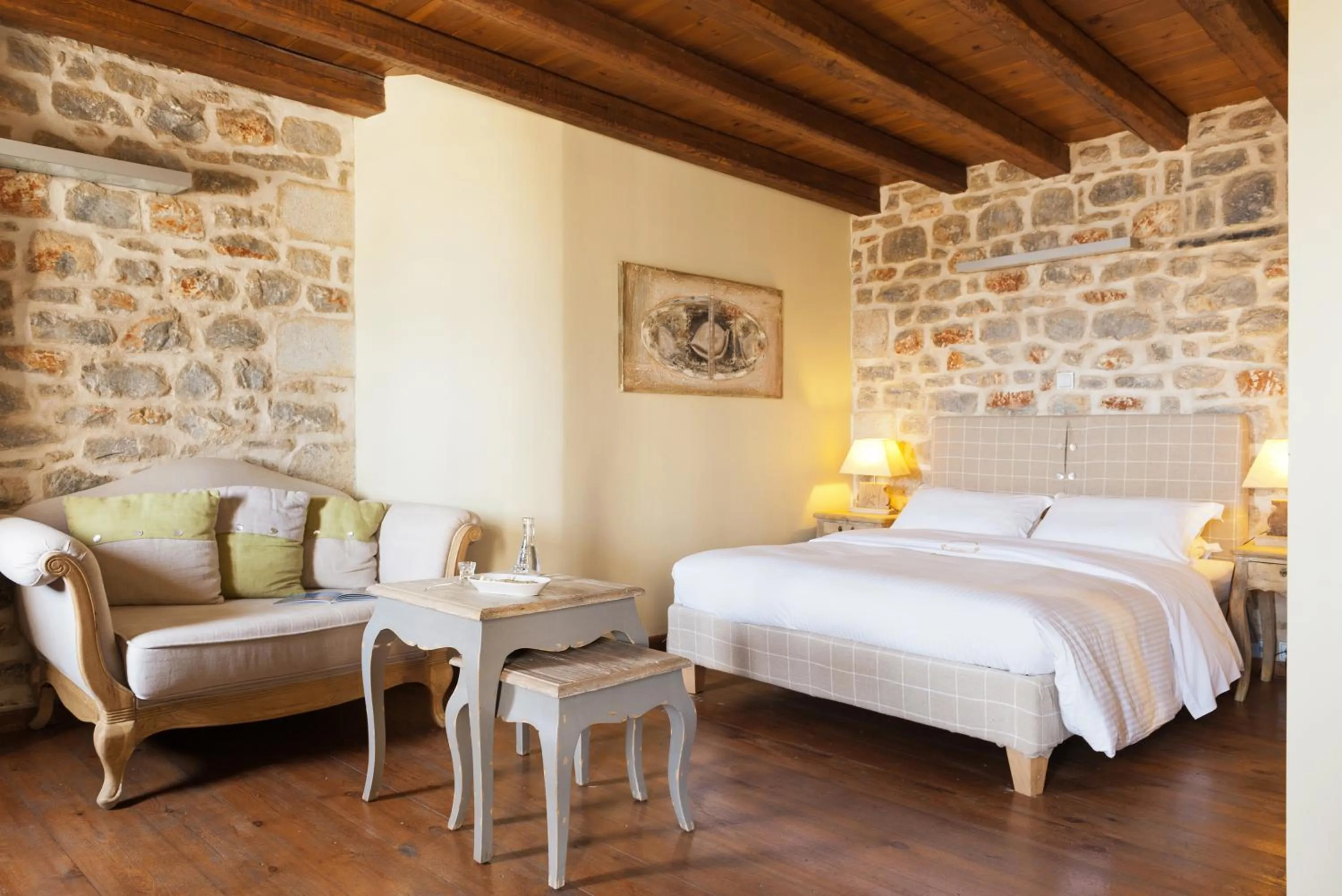 Bed in Kyrimai Hotel