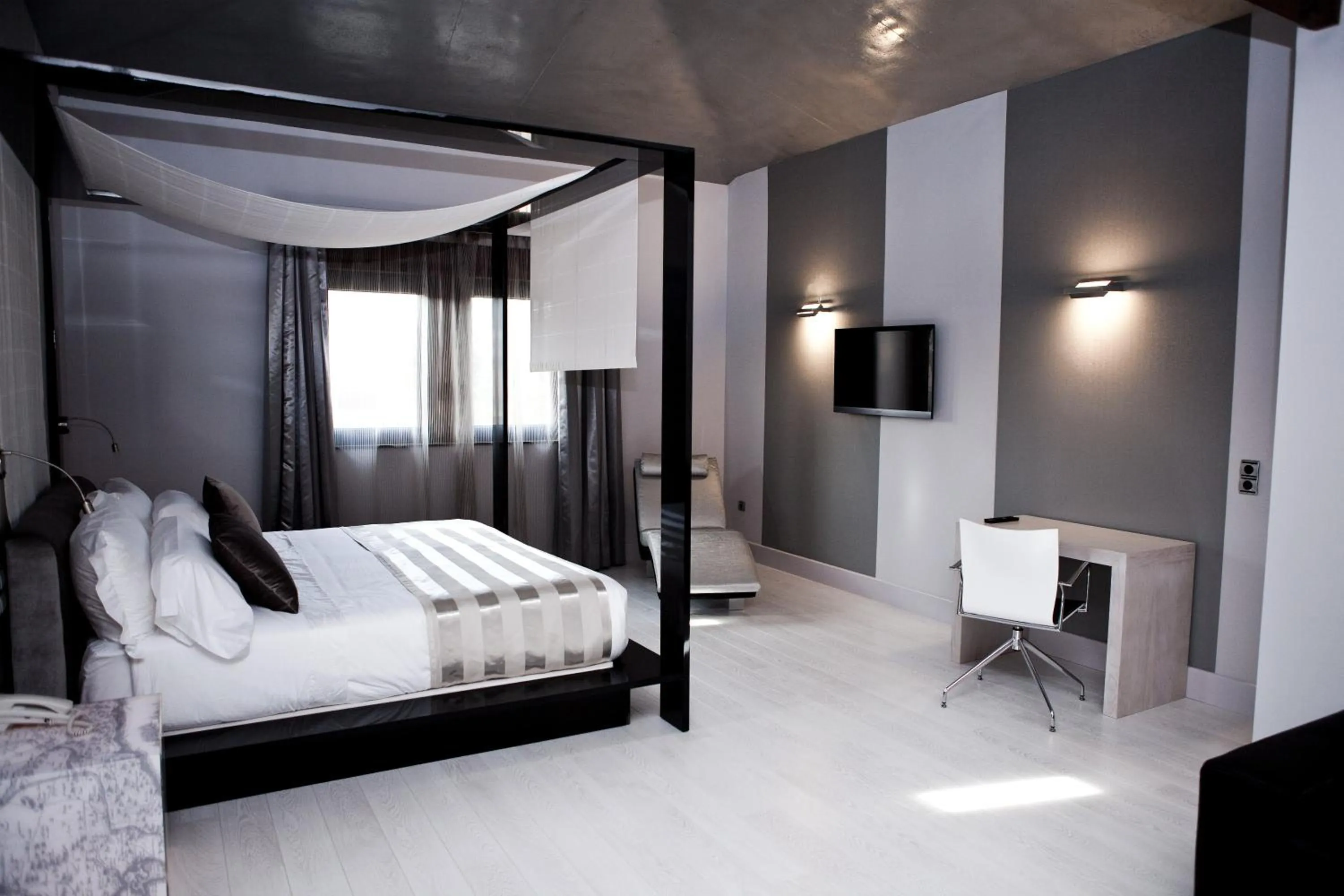 Bedroom, Bed in Hotel & Winery Señorío de Nevada