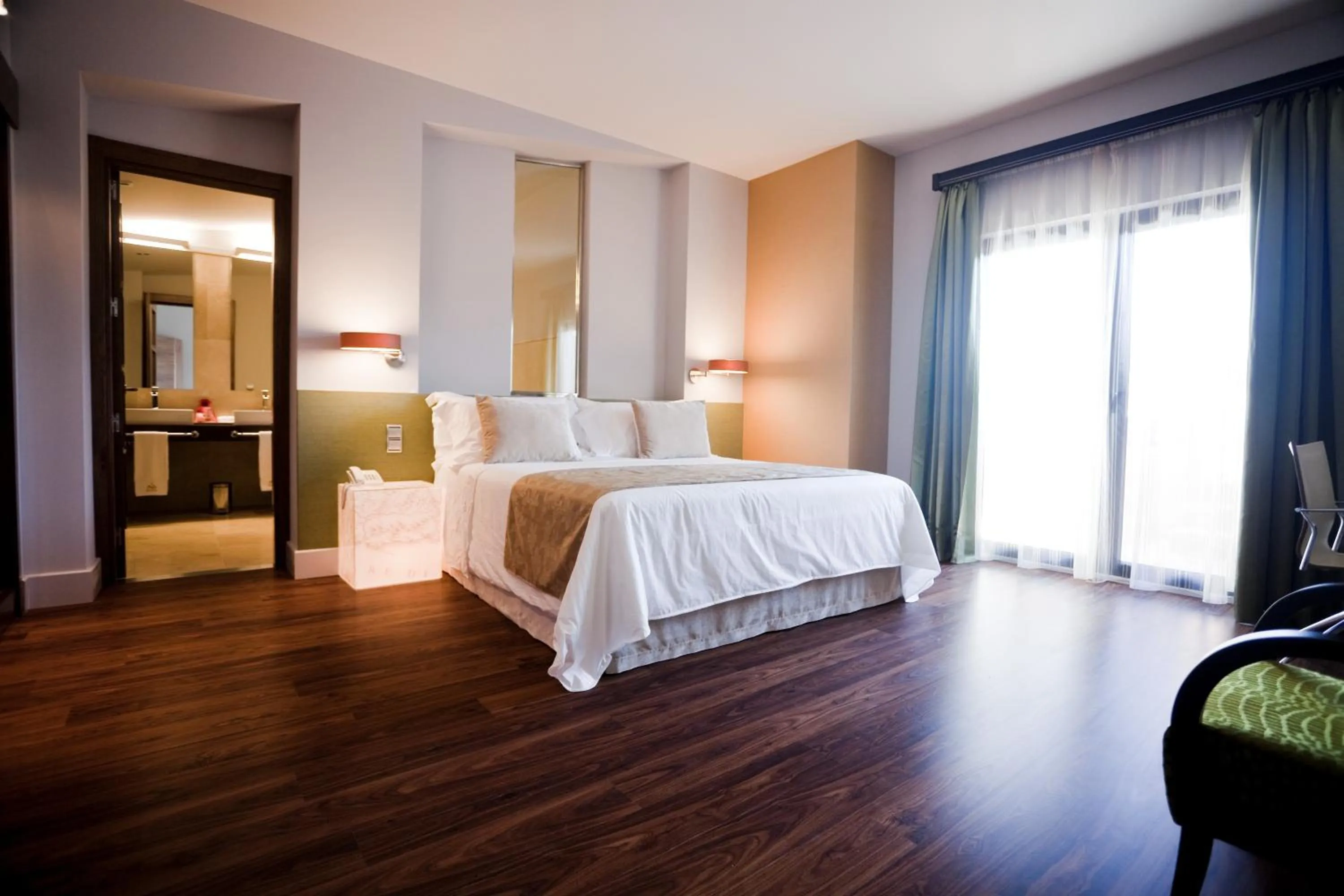 Bedroom, Bed in Hotel & Winery Señorío de Nevada