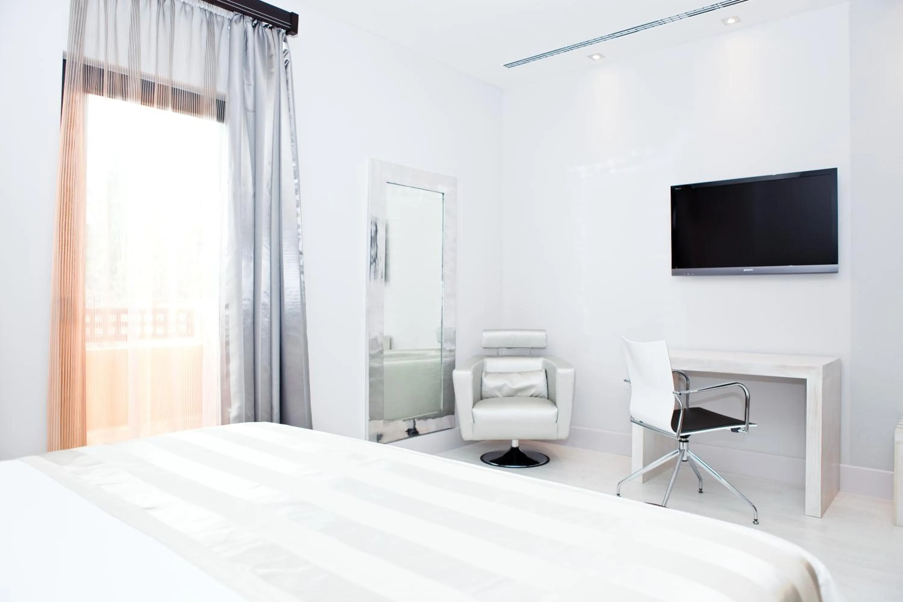 Bedroom, Bed in Hotel & Winery Señorío de Nevada