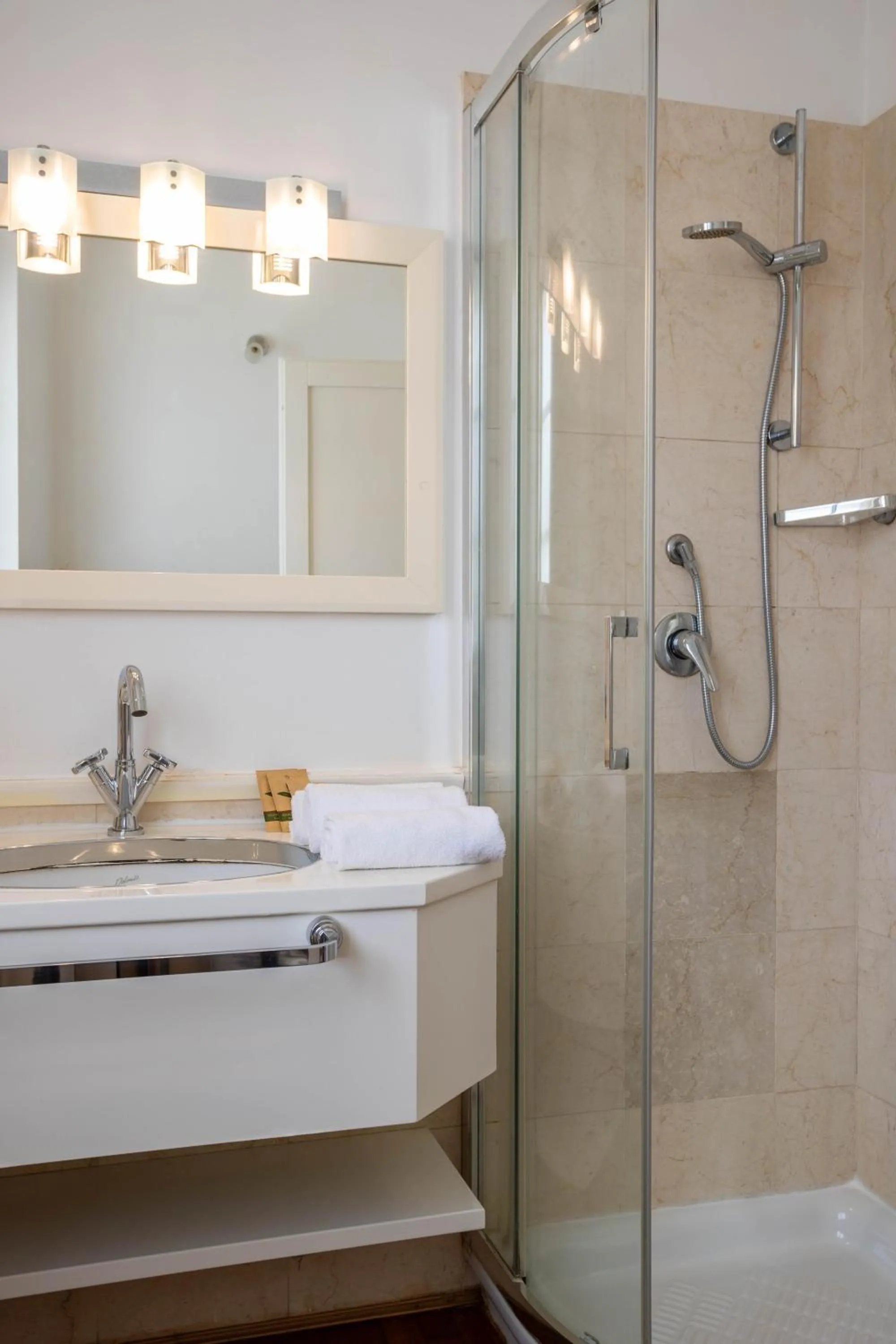 Shower in Resort Antico Verbano