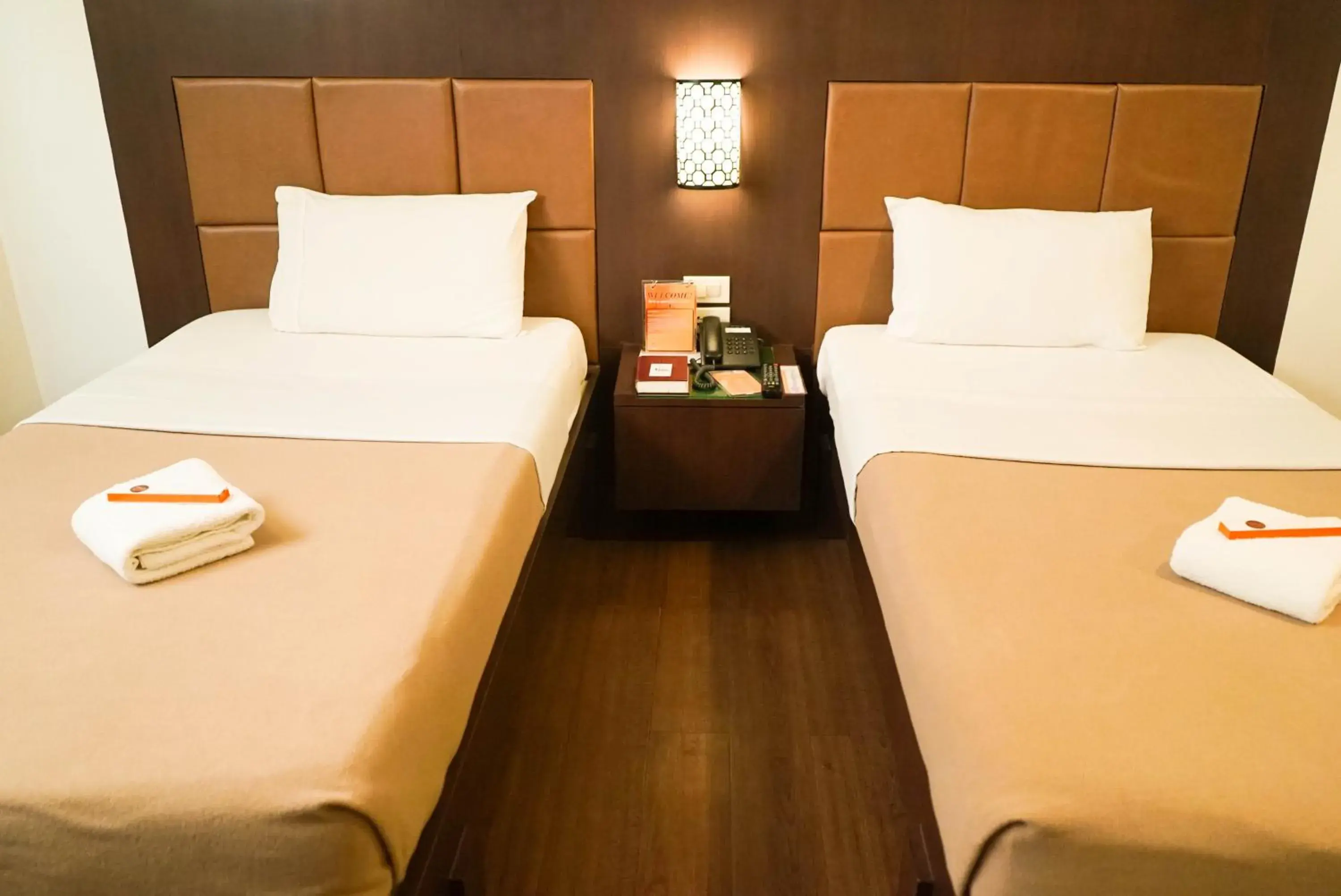 Deluxe Twin Room in Tacloban Plaza Hotel Deluxe Twin Room in Tacloban Plaza Hotel