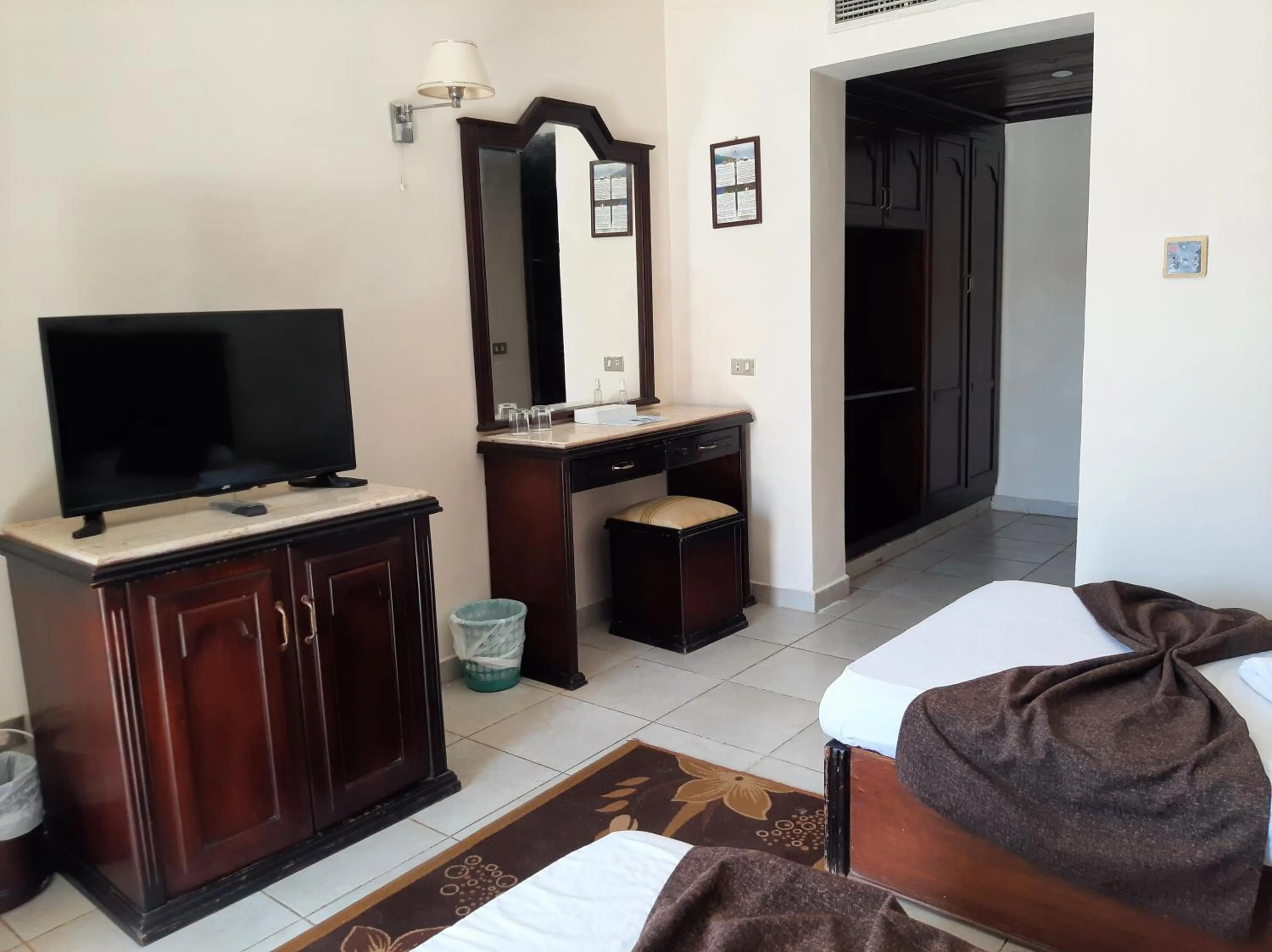 Photo of the whole room, TV/Entertainment Center in Tivoli Hotel Aqua Park