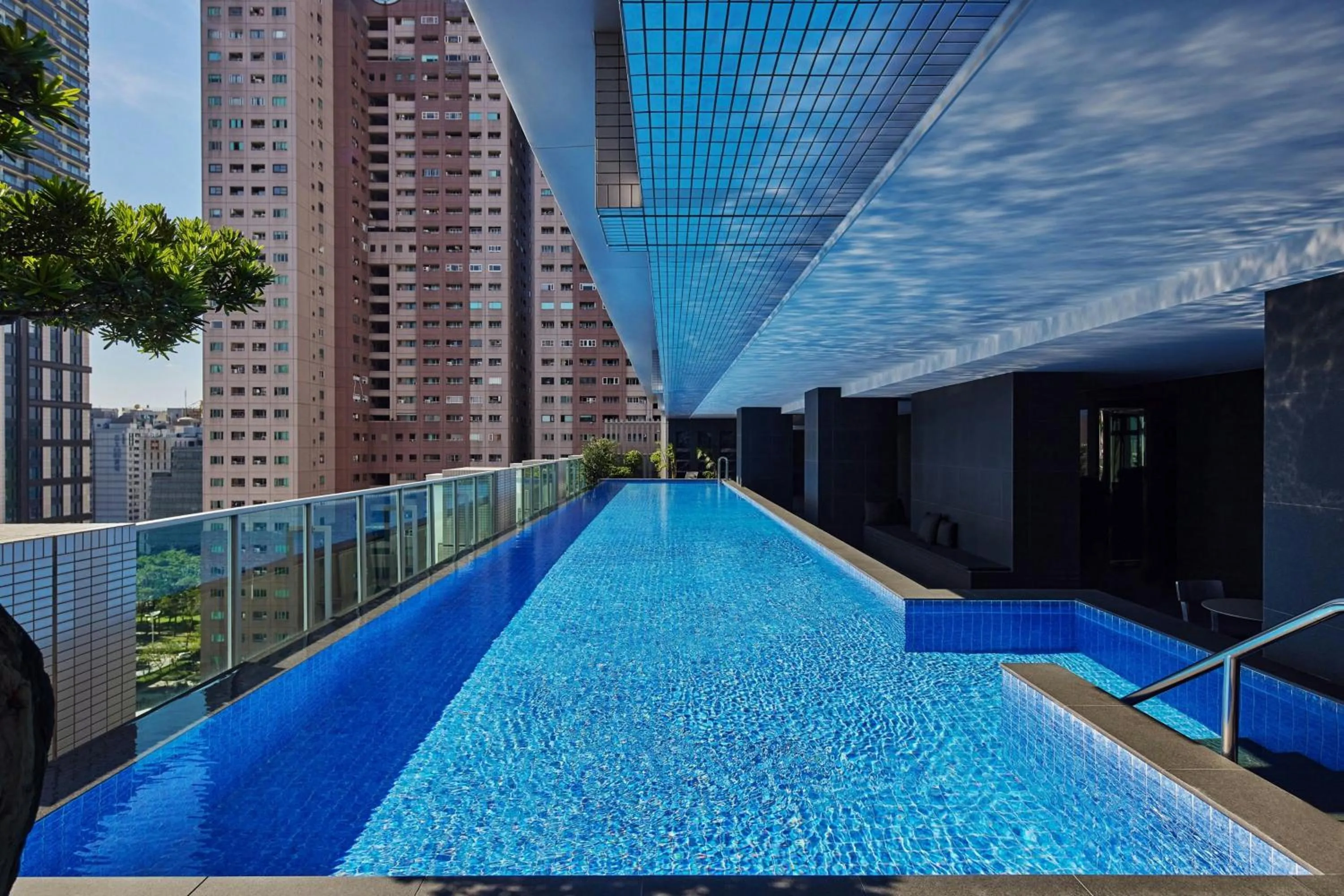 Swimming pool in THE AMNIS, a Luxury Collection Hotel, Kaohsiung