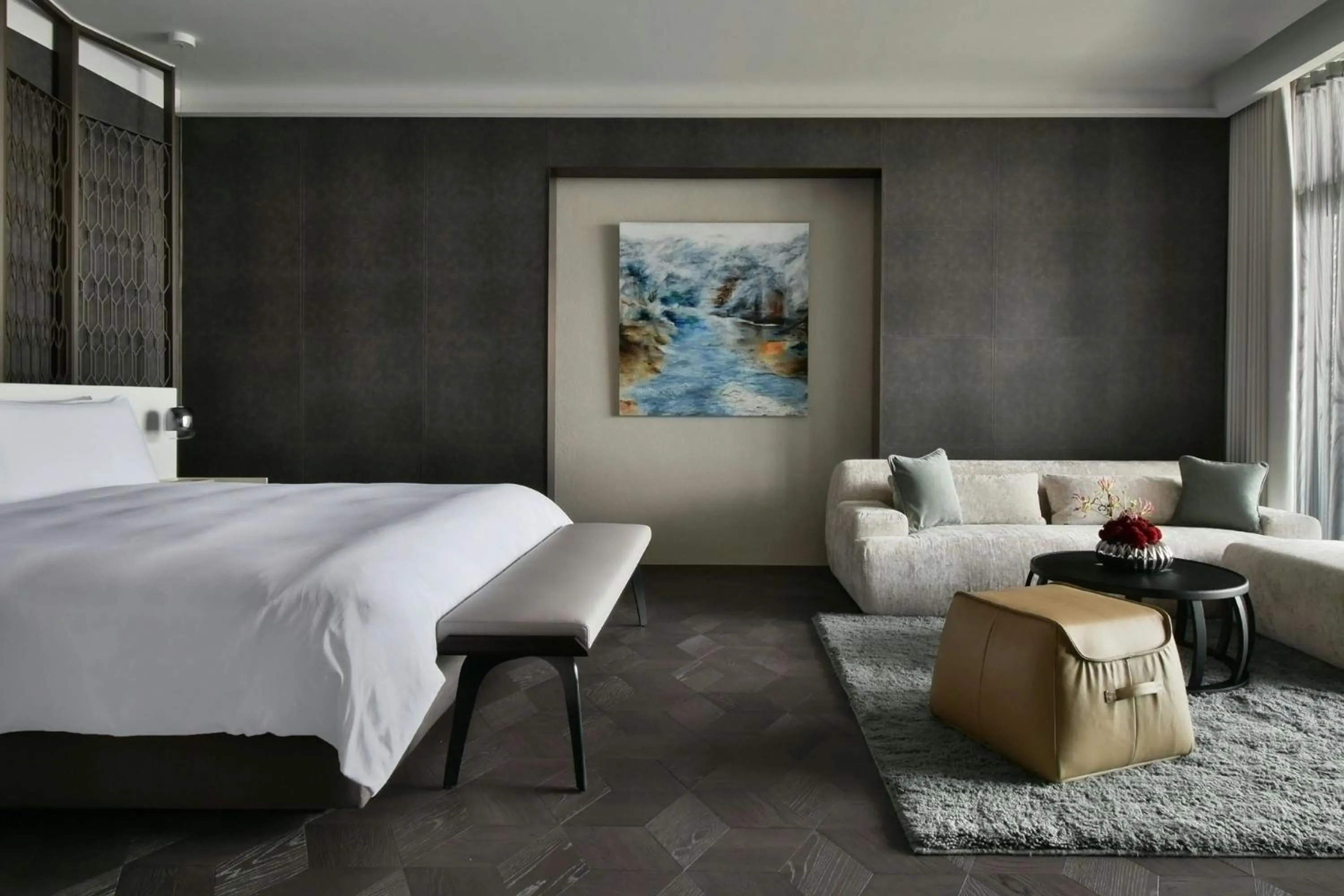 Photo of the whole room, Bed in THE AMNIS, a Luxury Collection Hotel, Kaohsiung