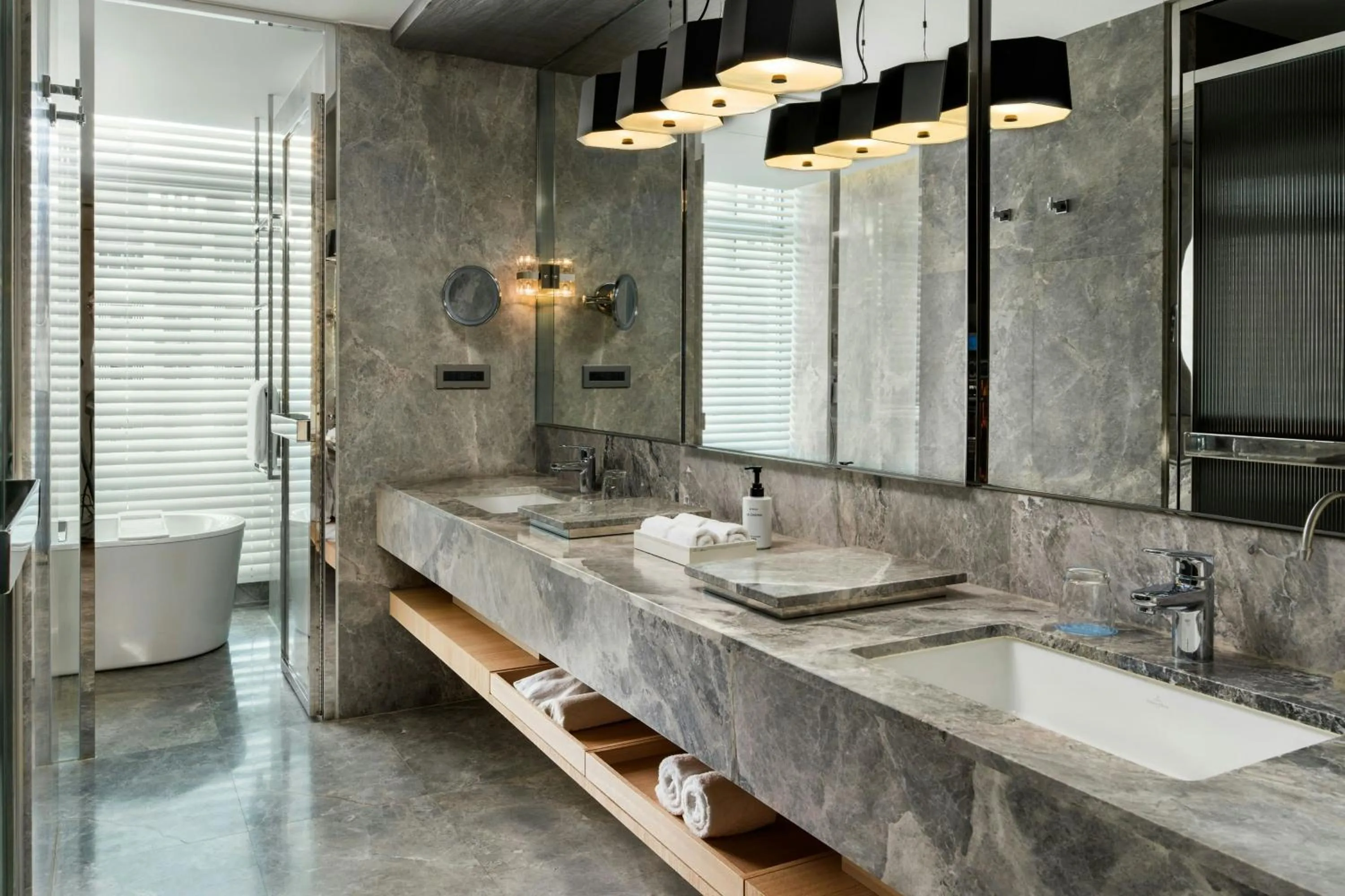 Bathroom in THE AMNIS, a Luxury Collection Hotel, Kaohsiung
