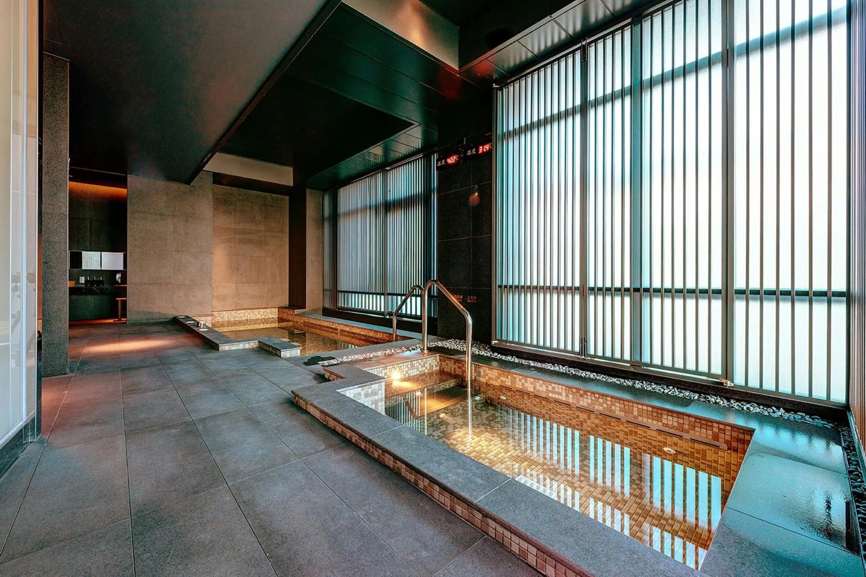 Swimming pool in THE AMNIS, a Luxury Collection Hotel, Kaohsiung