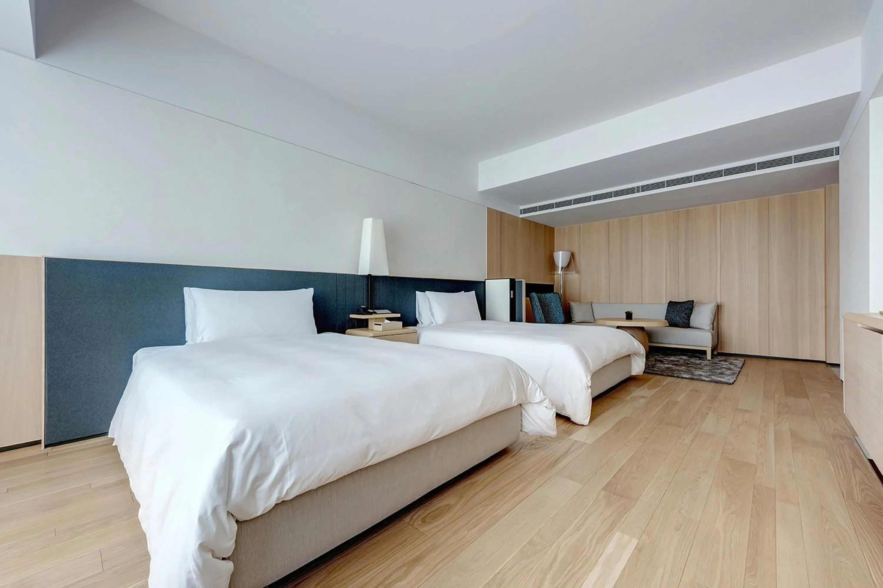 Photo of the whole room, Bed in THE AMNIS, a Luxury Collection Hotel, Kaohsiung