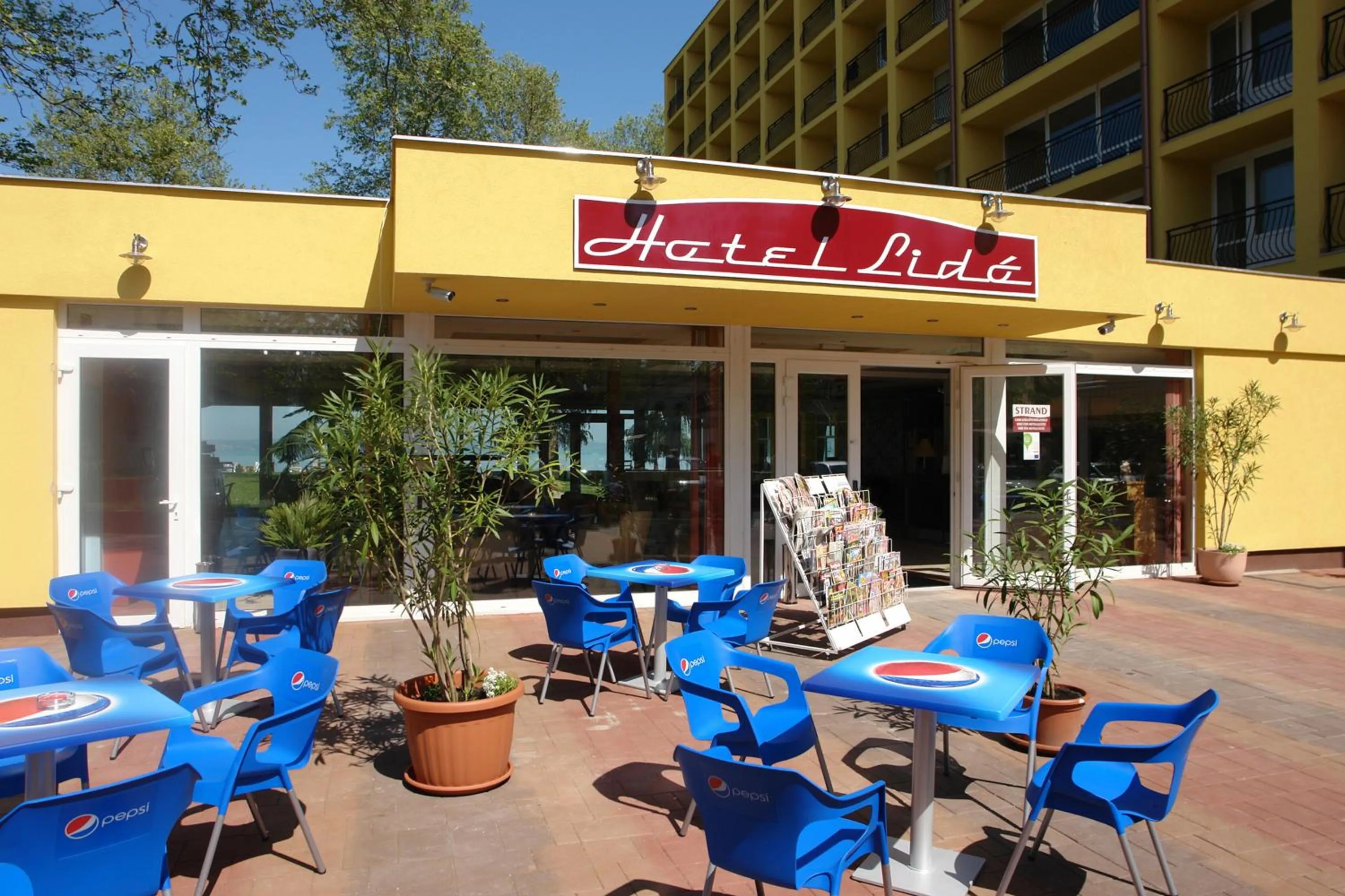 Facade/entrance in Hotel Lido