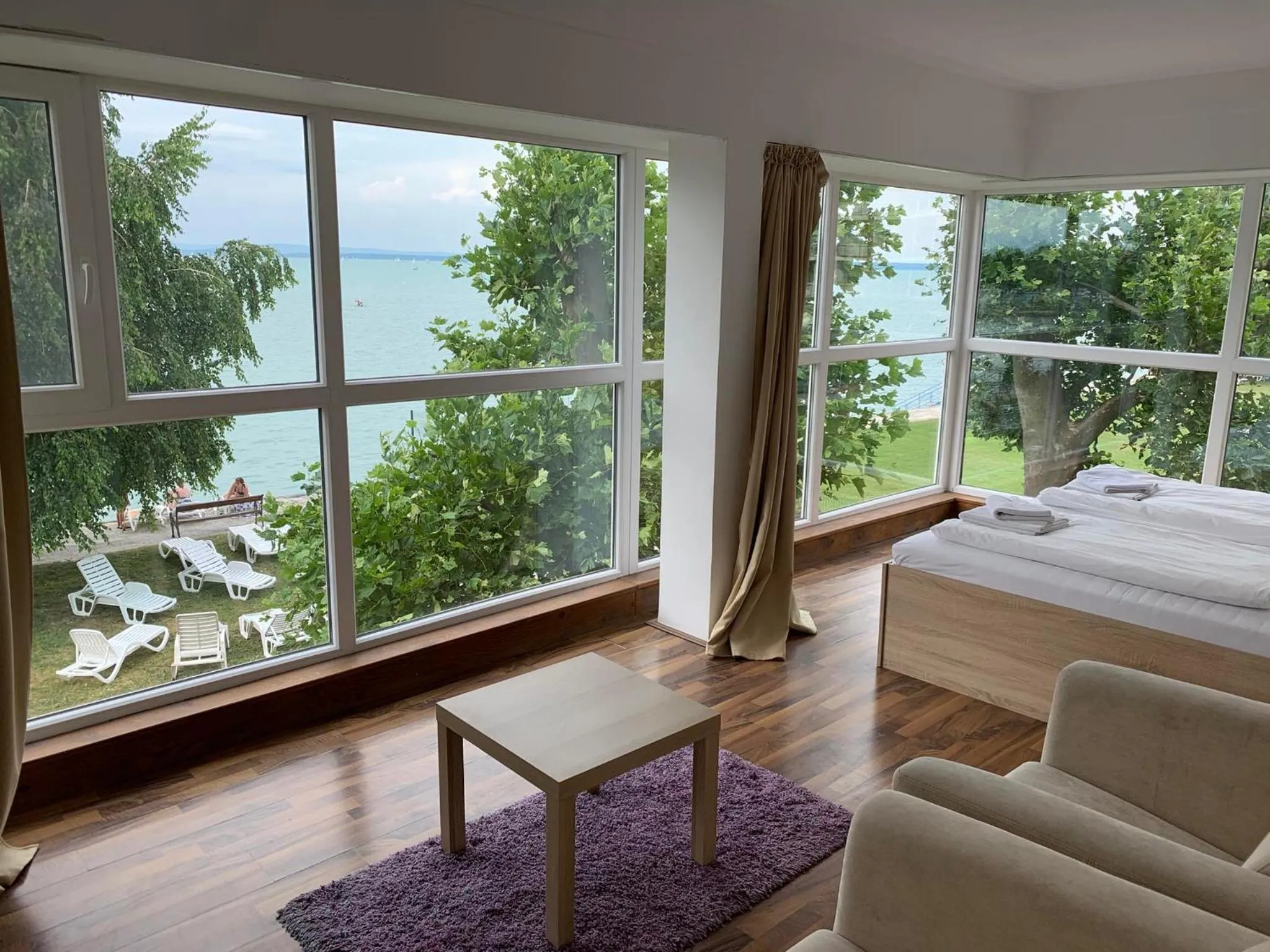 Garden, Bed in Hotel Lido